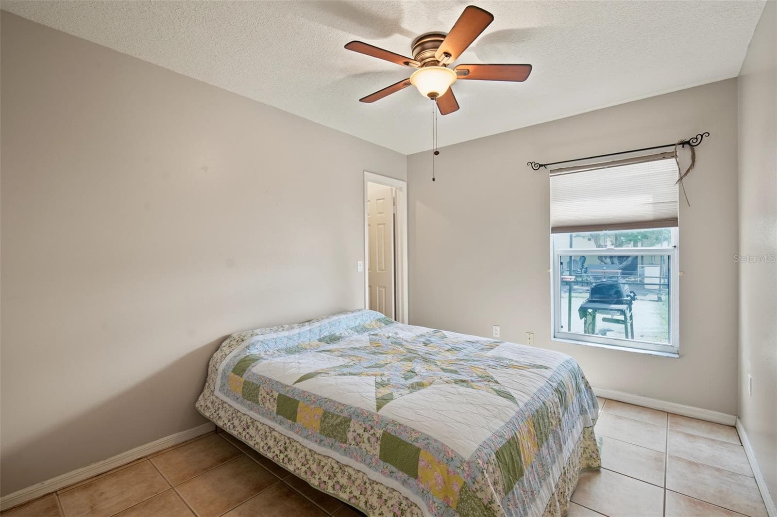 Single Family Residence at 10251 ALLENWOOD DR, RIVERVIEW, photo 14 of 28