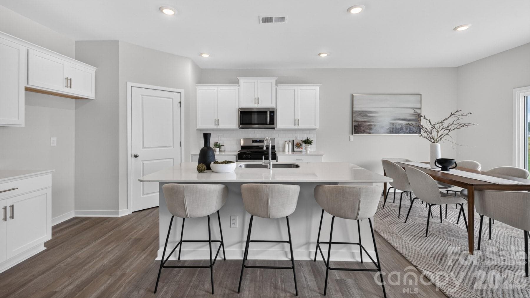 Single Family Residence at Hickory, photo 6 of 70