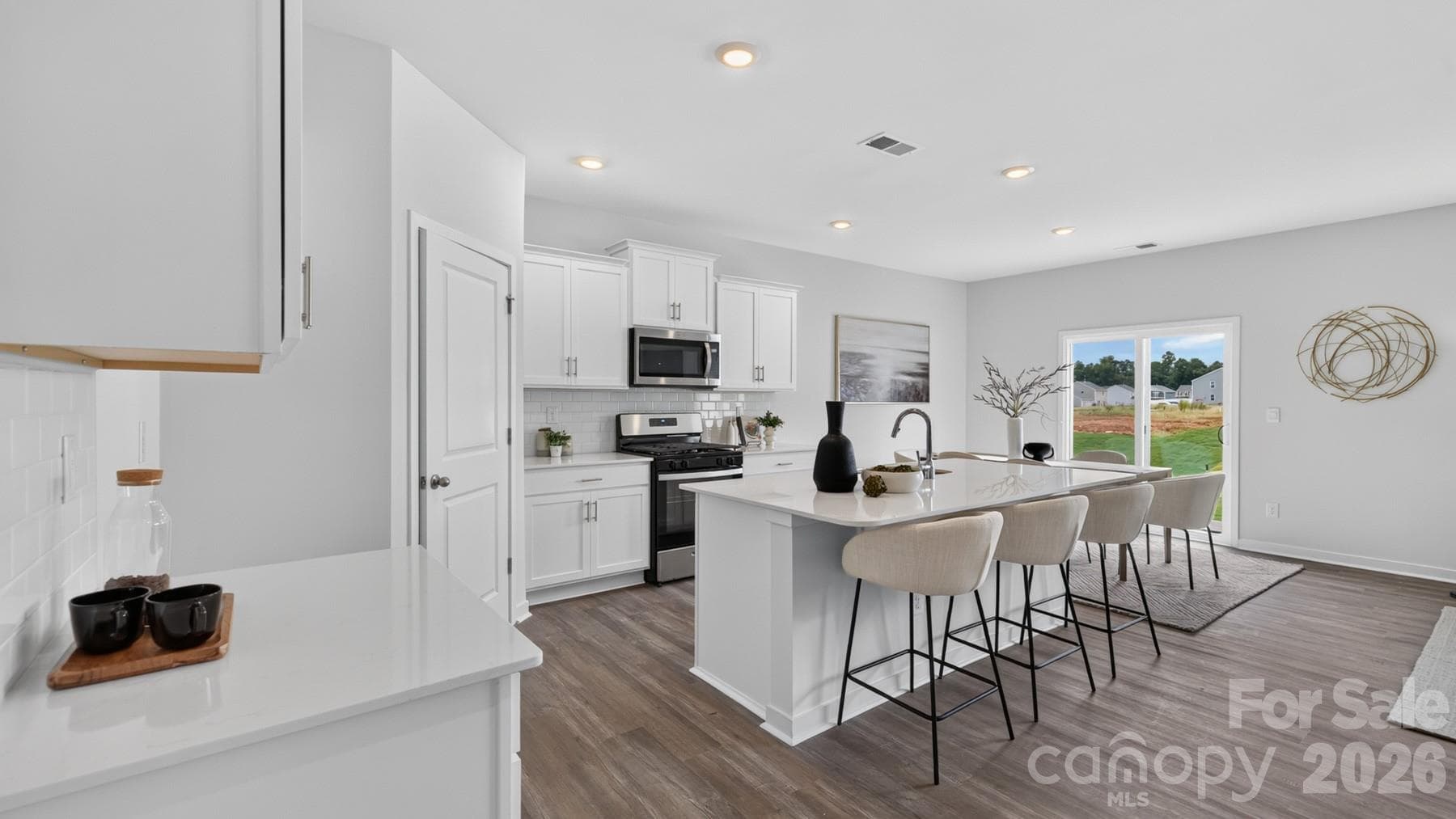 Single Family Residence at Hickory, photo 8 of 70