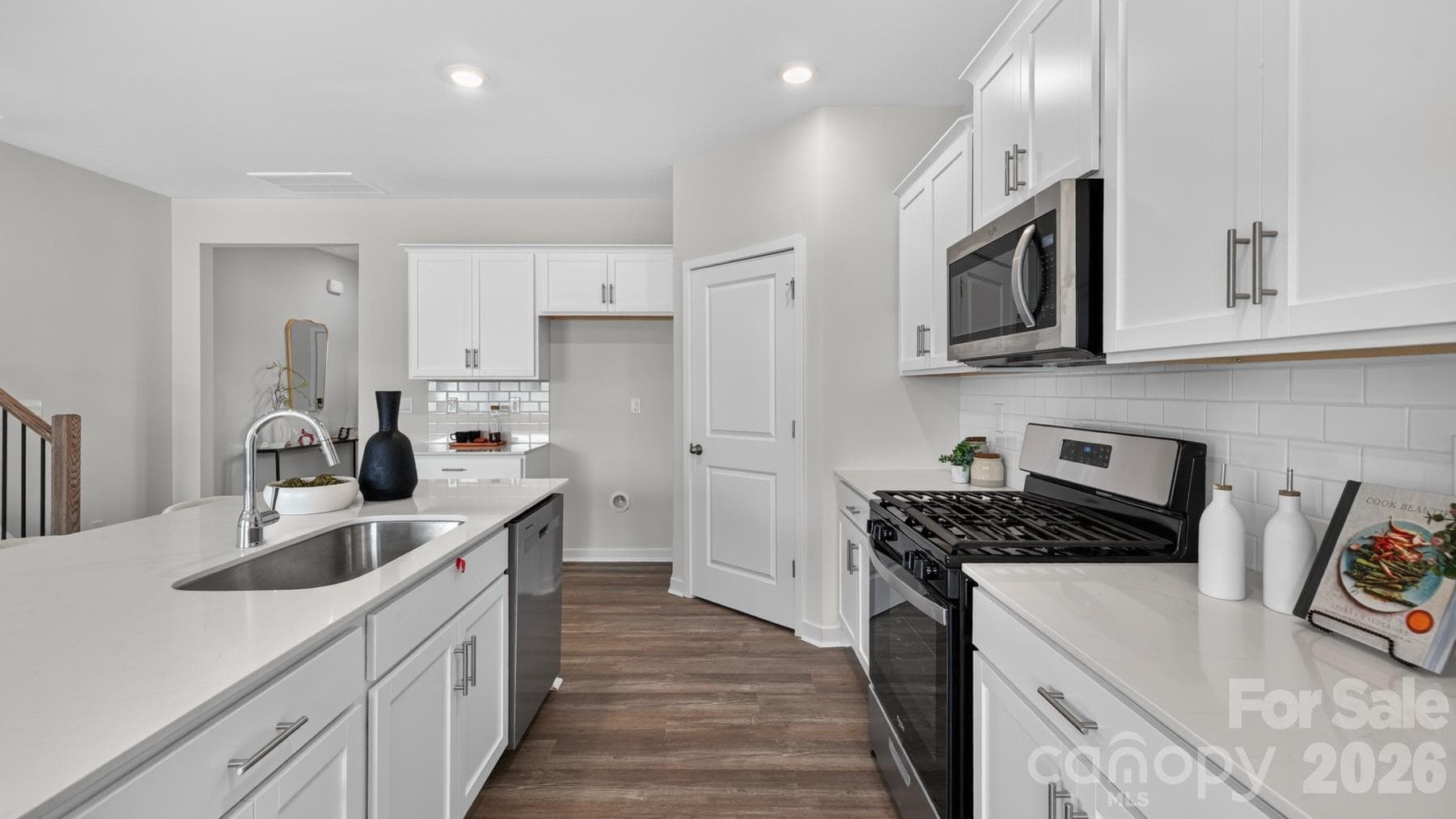 Single Family Residence at Hickory, photo 10 of 70