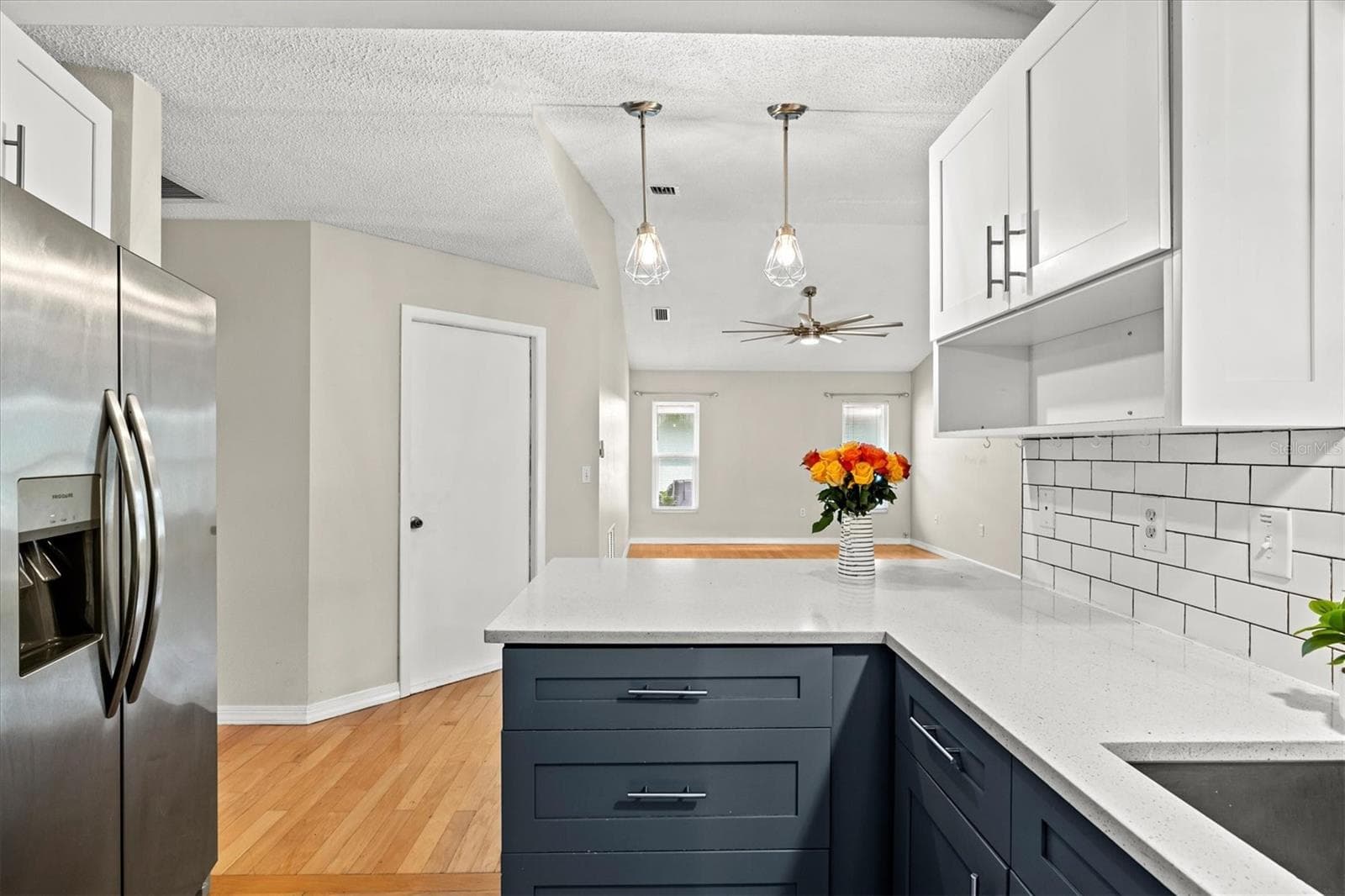 Single Family Residence at 7129 QUEEN PALM CIR, SARASOTA, photo 16 of 47