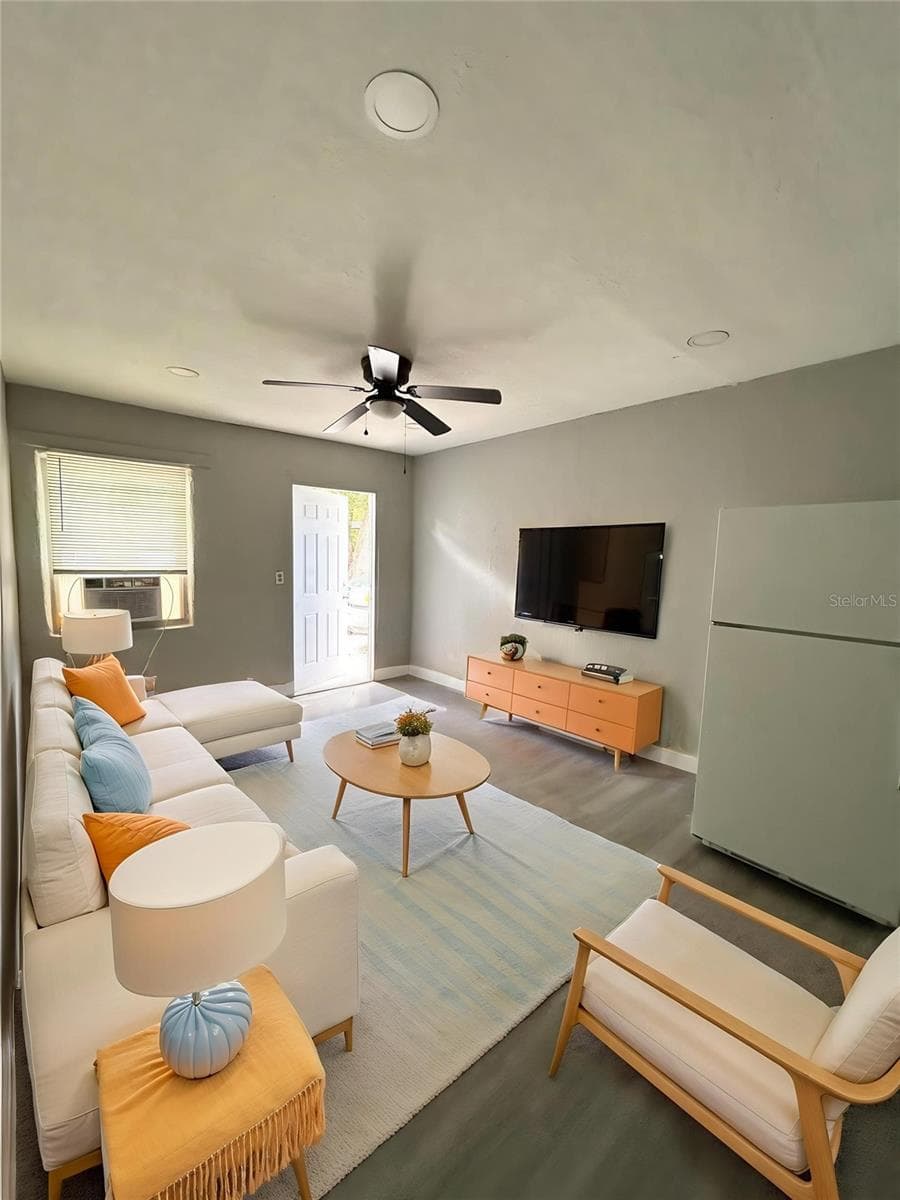 Apartment at 424 N CHARLES ST #07, DAYTONA BEACH, photo 2 of 13
