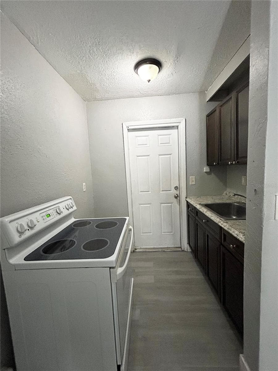 Apartment at 424 N CHARLES ST #07, DAYTONA BEACH, photo 4 of 13