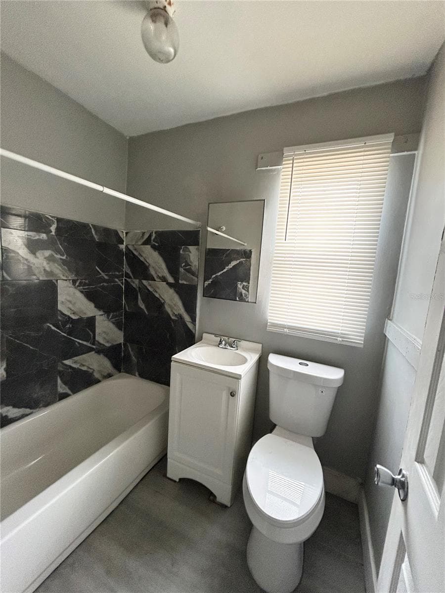 Apartment at 424 N CHARLES ST #07, DAYTONA BEACH, photo 9 of 13