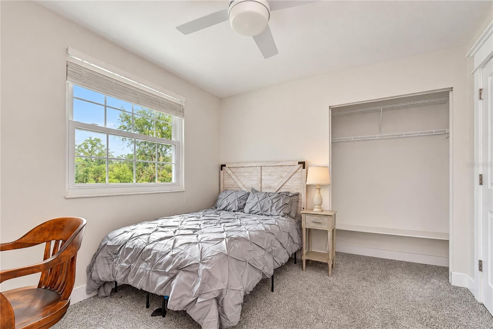 Additional bedroom offers flexibility for family, guests, office, or hobbies - 901 WOODVIEW DR, BRANDON