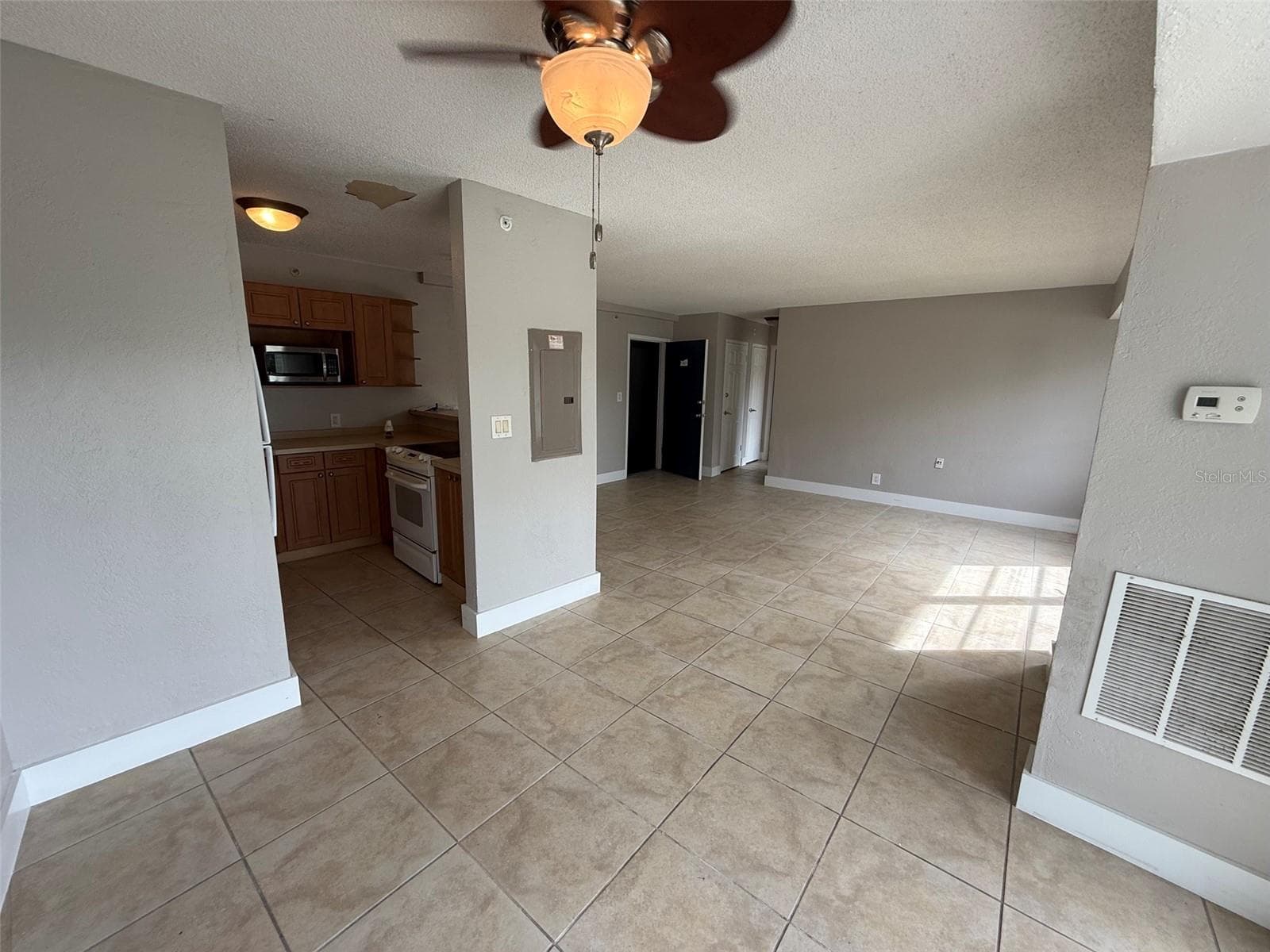 Condominium at 3315 58TH AVE S #114, ST PETERSBURG, photo 6 of 10