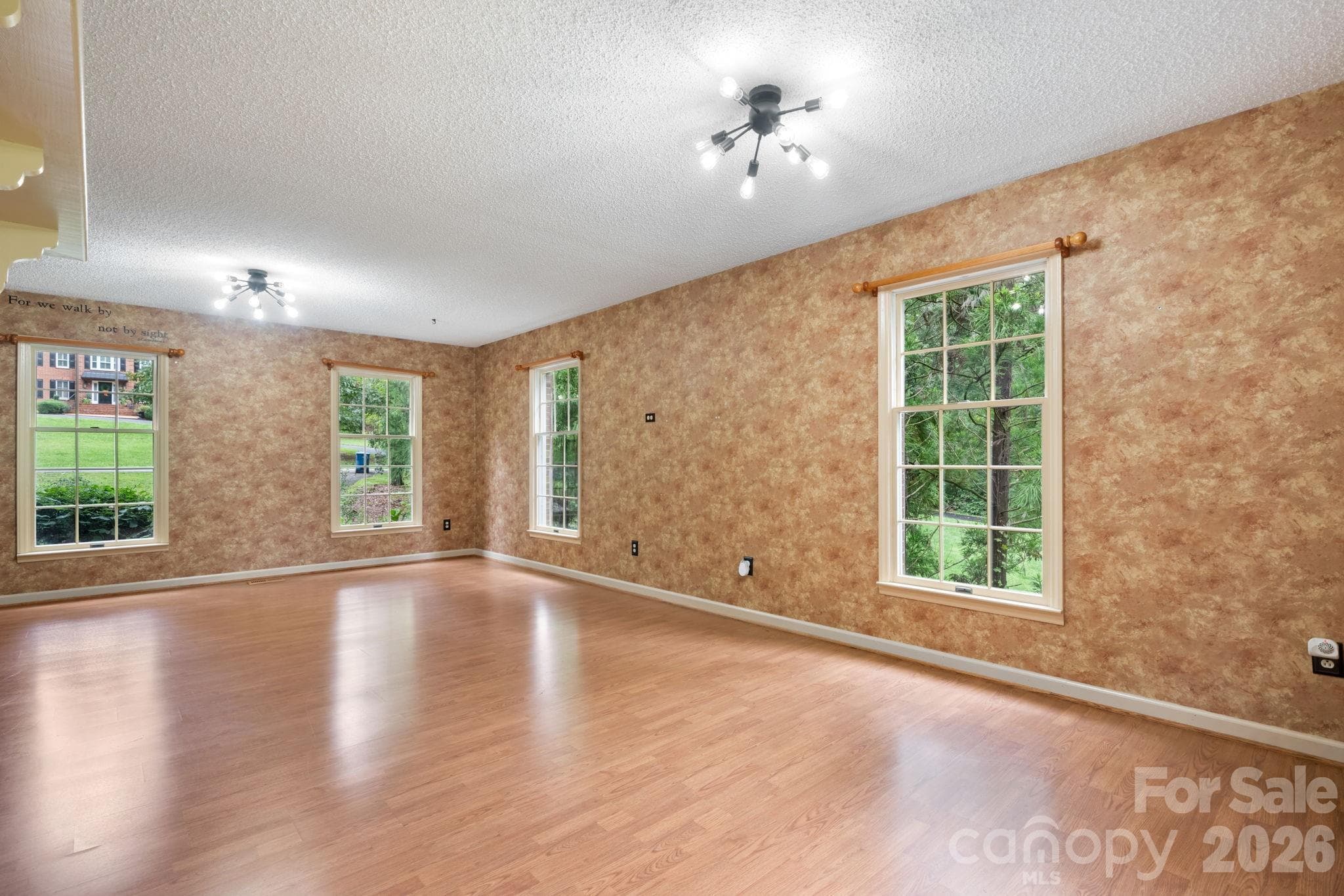 living room - 3110 Ninth Tee Drive, Newton