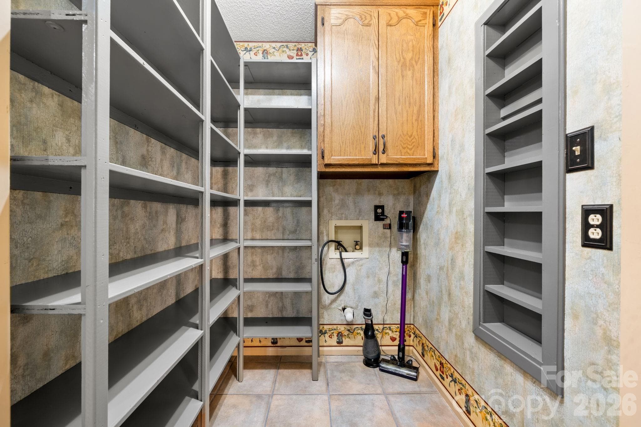 pantry area off of kitchen - 3110 Ninth Tee Drive, Newton
