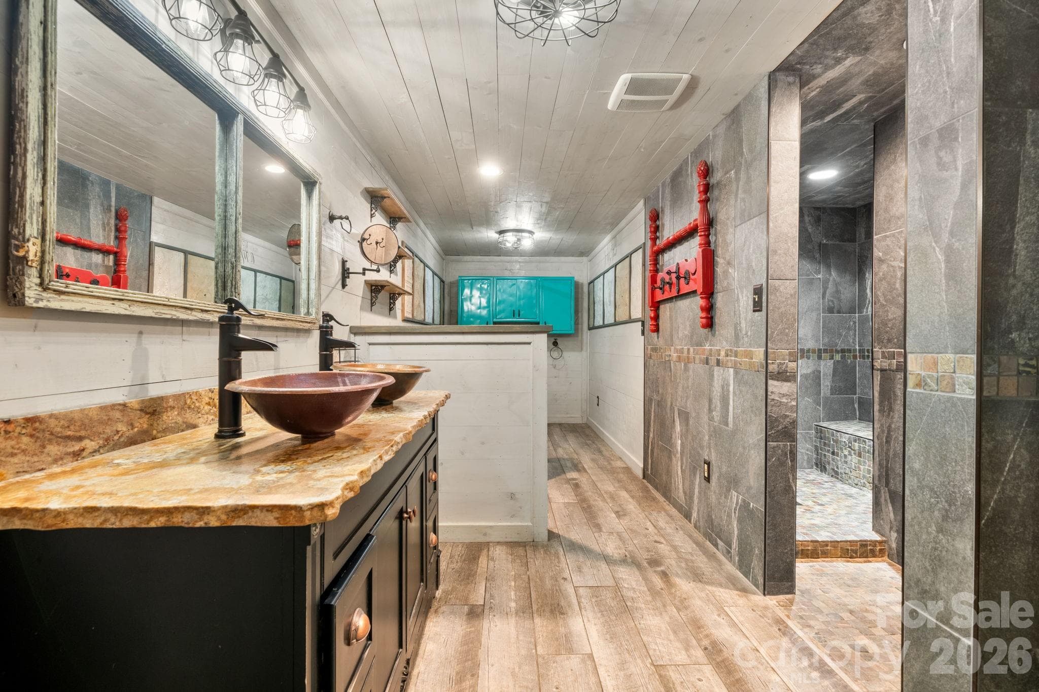 basement primary suite bathroom - 3110 Ninth Tee Drive, Newton