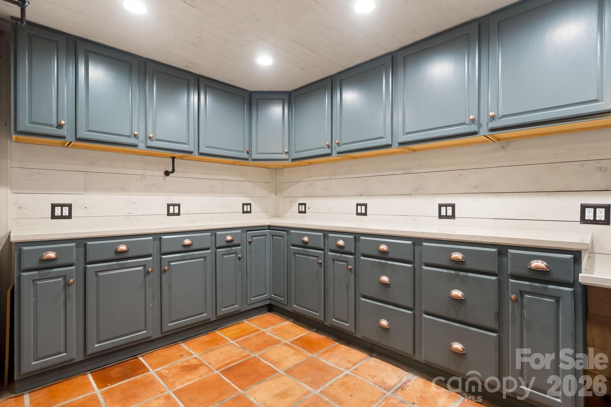 basement flex area close - 3110 Ninth Tee Drive, Newton