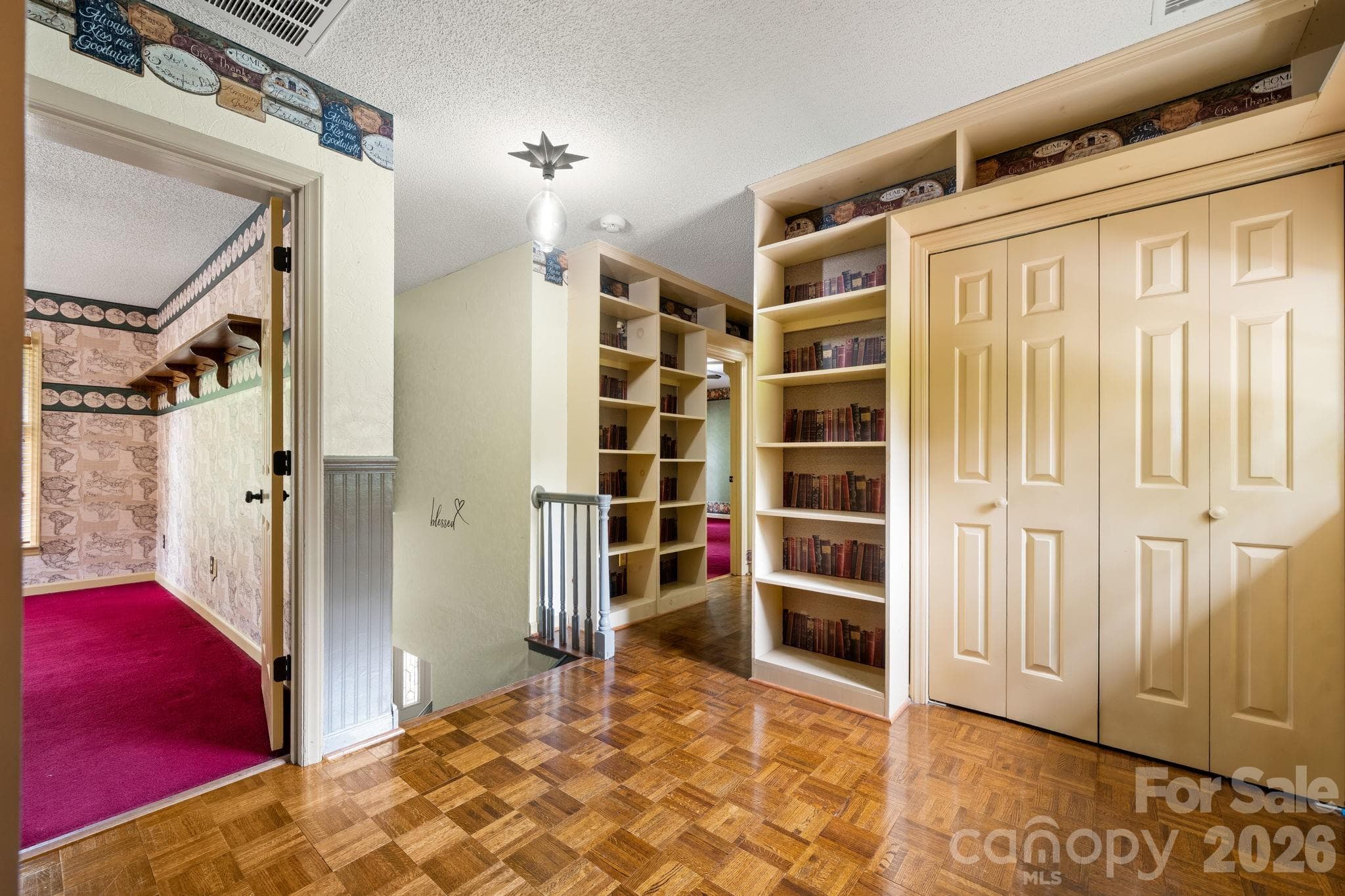 upstairs foyer area - 3110 Ninth Tee Drive, Newton