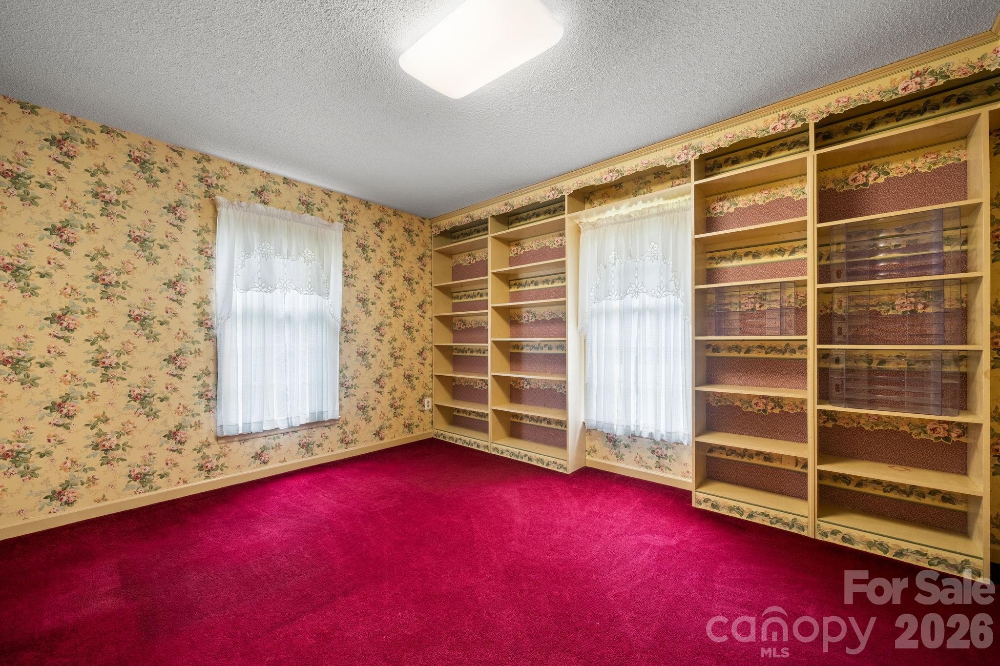 upstairs bedroom 2 - 3110 Ninth Tee Drive, Newton