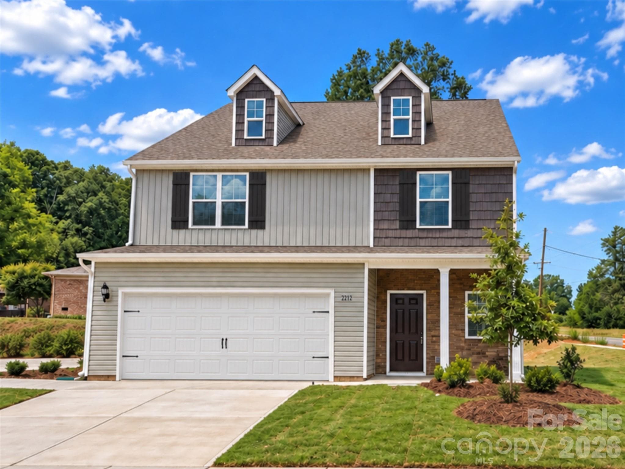 Single Family Residence at 8913 Sawyer Run Court, Charlotte, photo 2 of 30