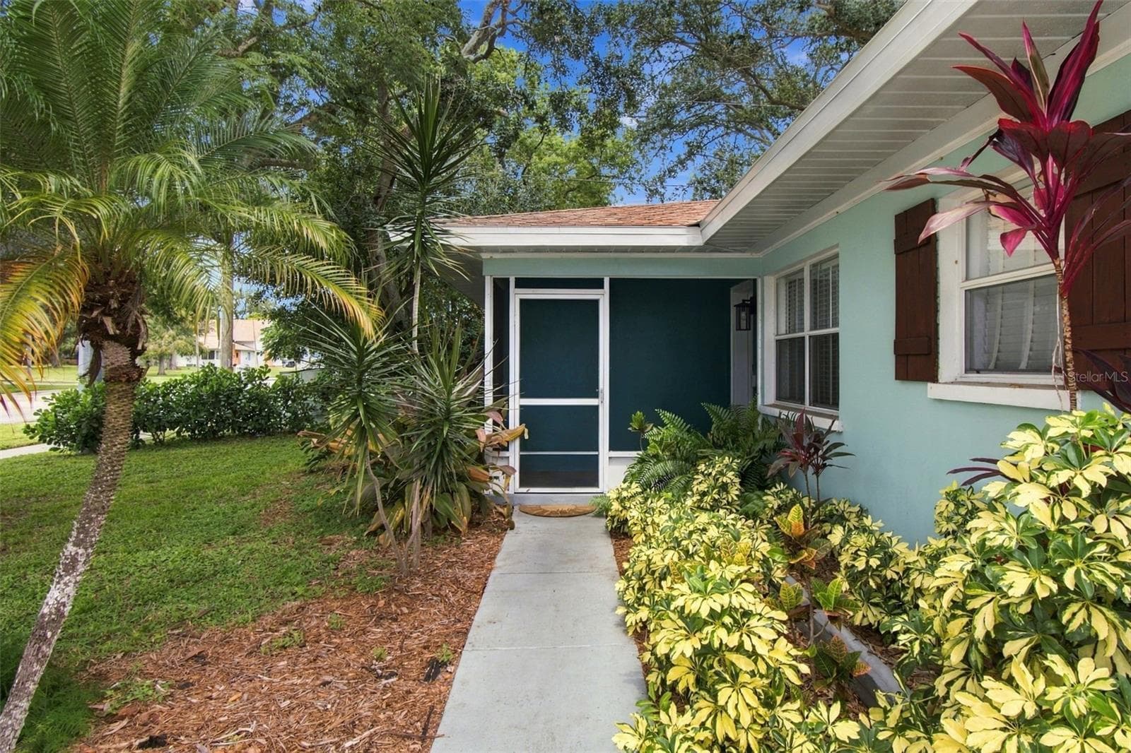 Single Family Residence at 1711 N HIGHLAND AVE, CLEARWATER, photo 7 of 65