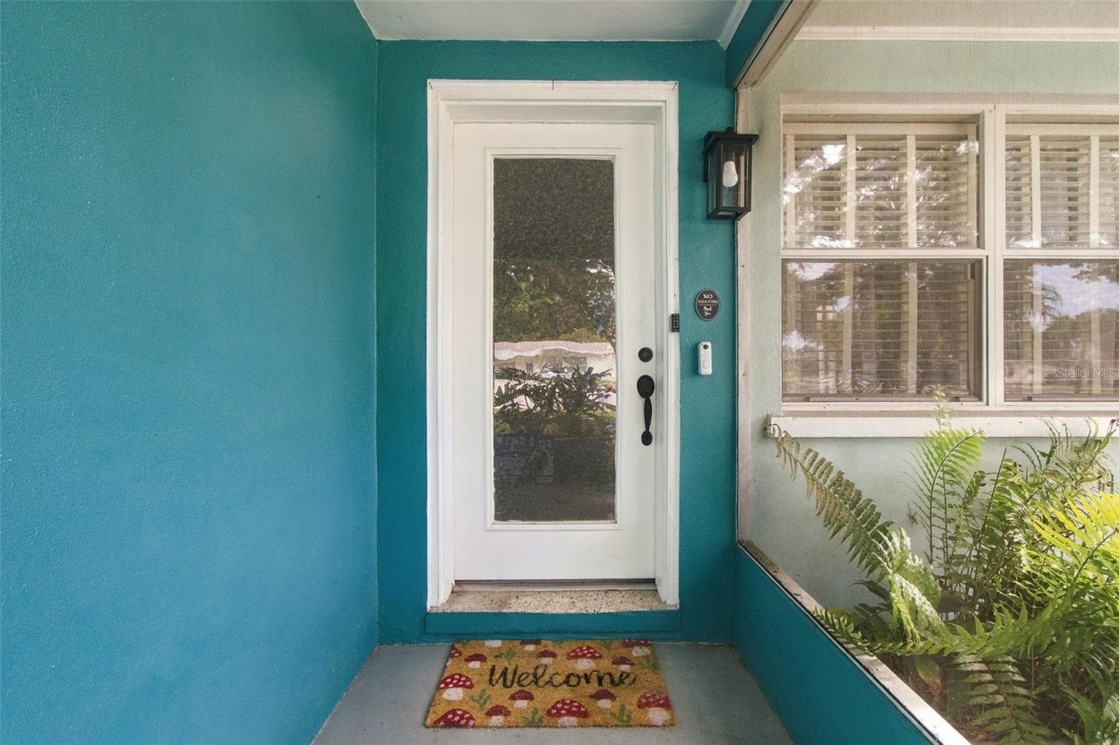 Single Family Residence at 1711 N HIGHLAND AVE, CLEARWATER, photo 8 of 65