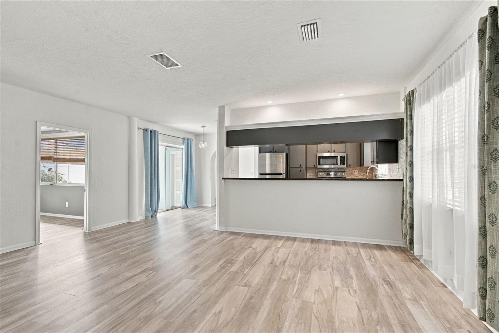 Single Family Residence at 1711 N HIGHLAND AVE, CLEARWATER, photo 9 of 65
