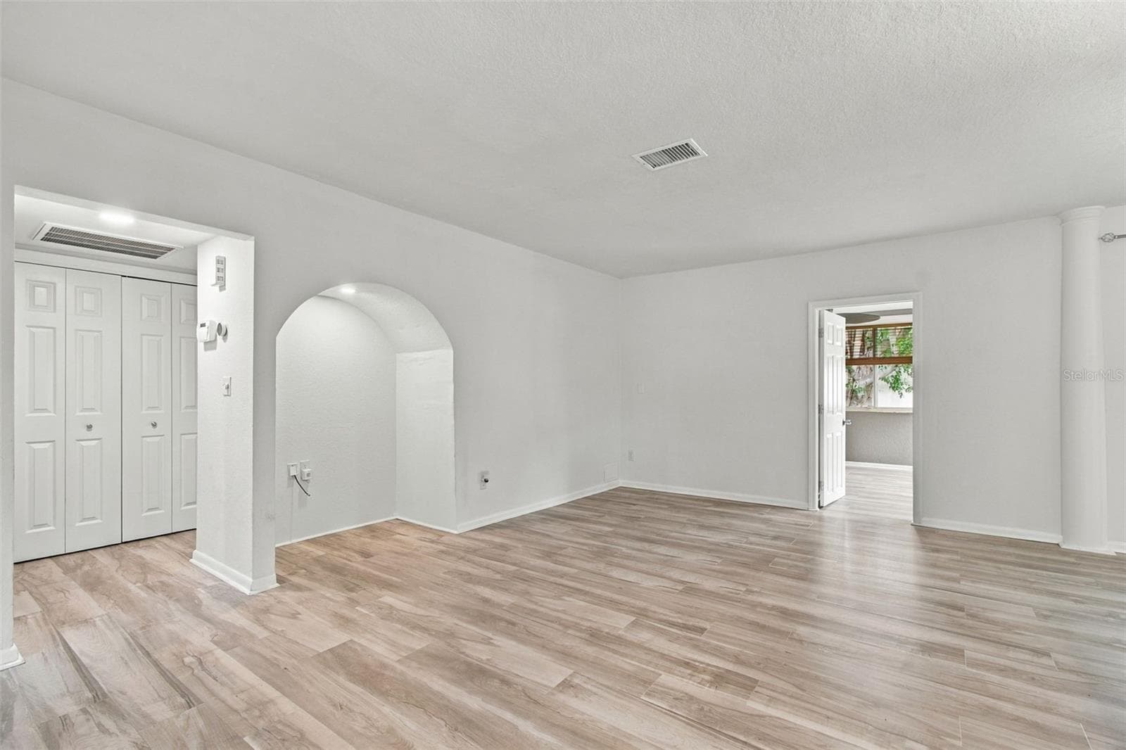 Single Family Residence at 1711 N HIGHLAND AVE, CLEARWATER, photo 11 of 65