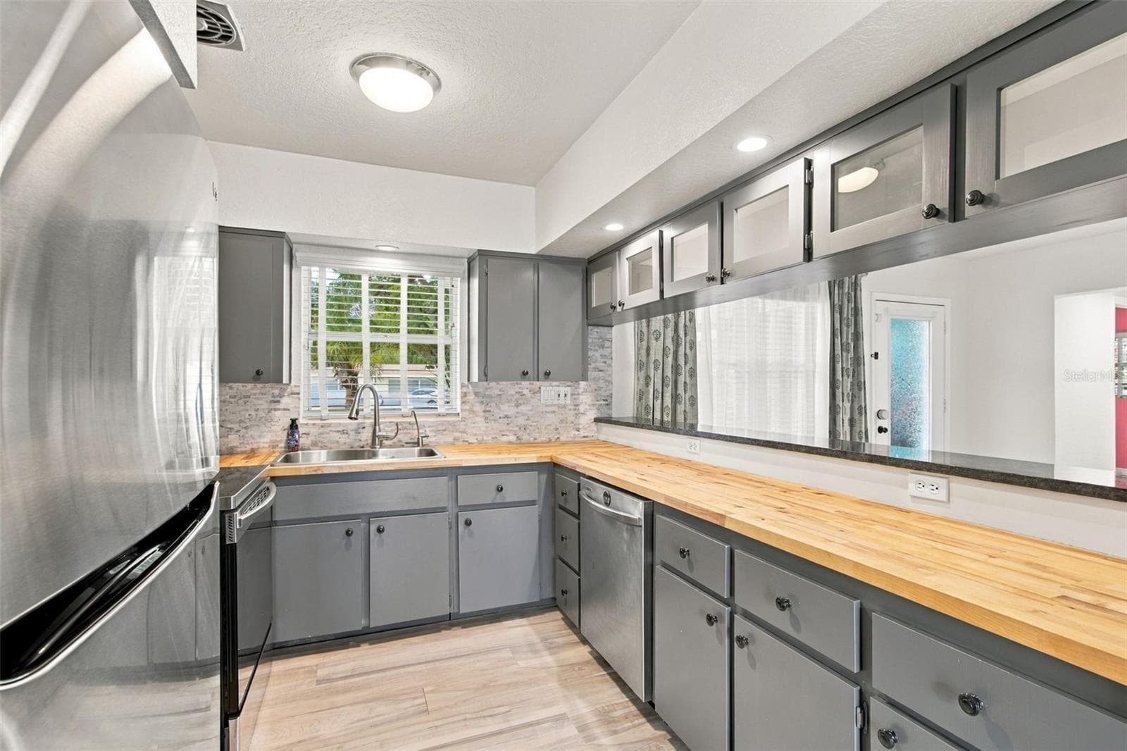 Single Family Residence at 1711 N HIGHLAND AVE, CLEARWATER, photo 21 of 65