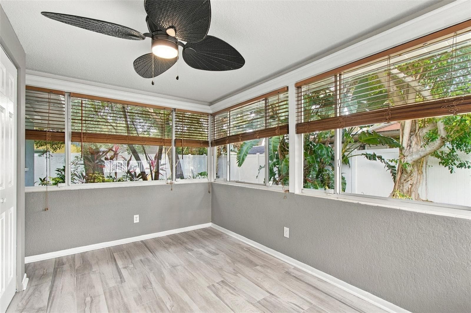 Single Family Residence at 1711 N HIGHLAND AVE, CLEARWATER, photo 29 of 65