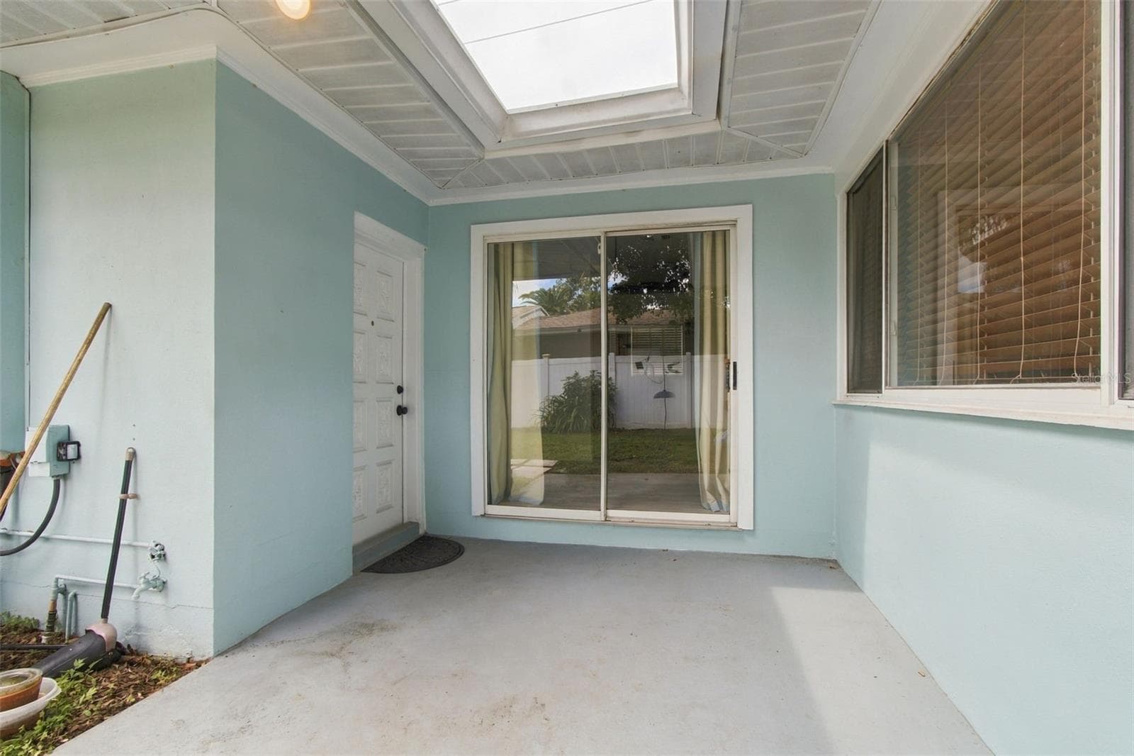 Single Family Residence at 1711 N HIGHLAND AVE, CLEARWATER, photo 48 of 65