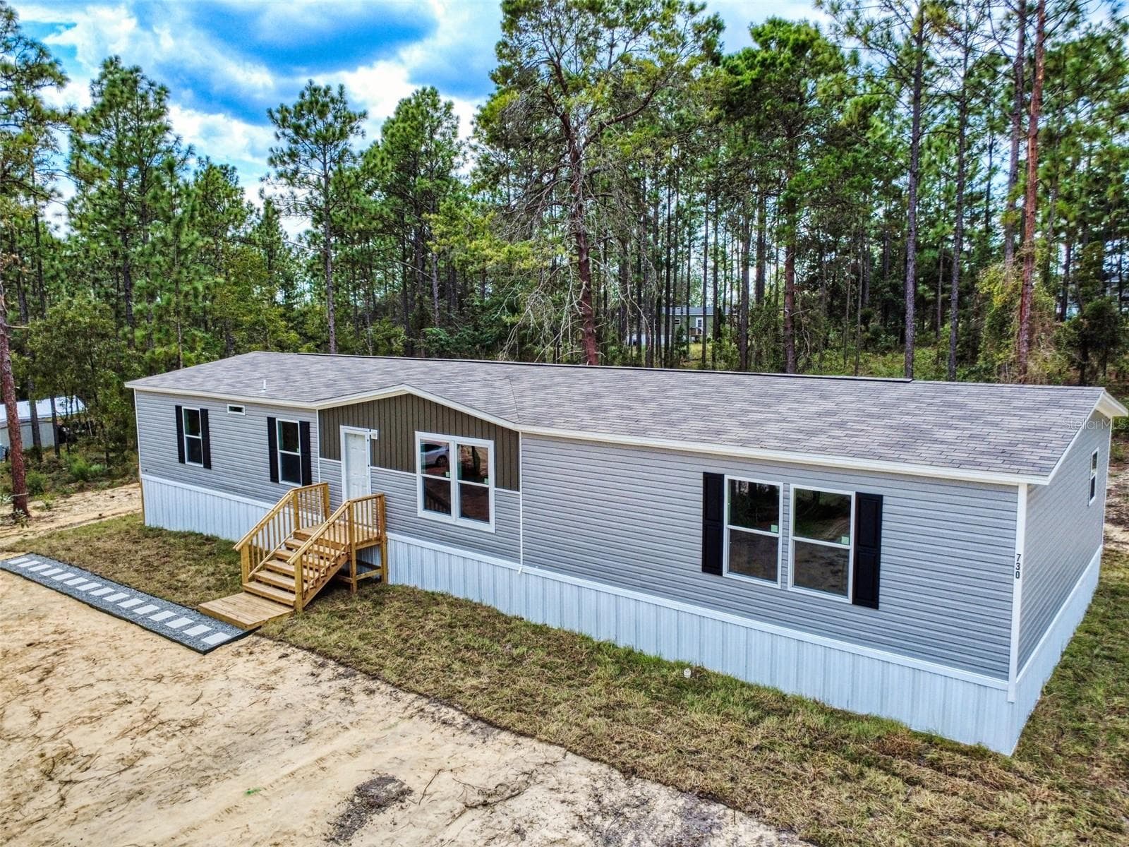 Manufactured Home at 730 NE 131 AVE, WILLISTON, photo 2 of 68