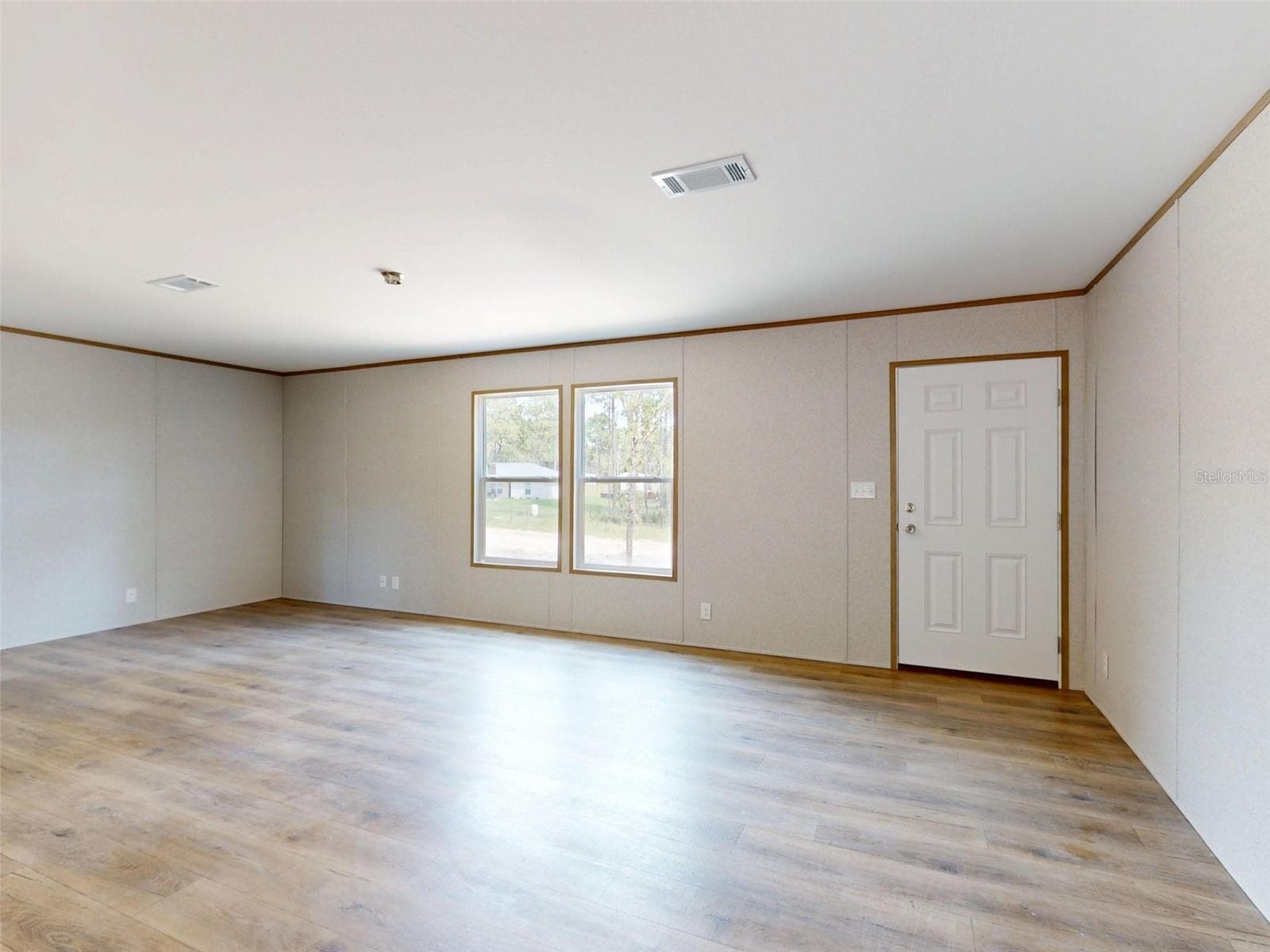 Manufactured Home at 730 NE 131 AVE, WILLISTON, photo 6 of 68