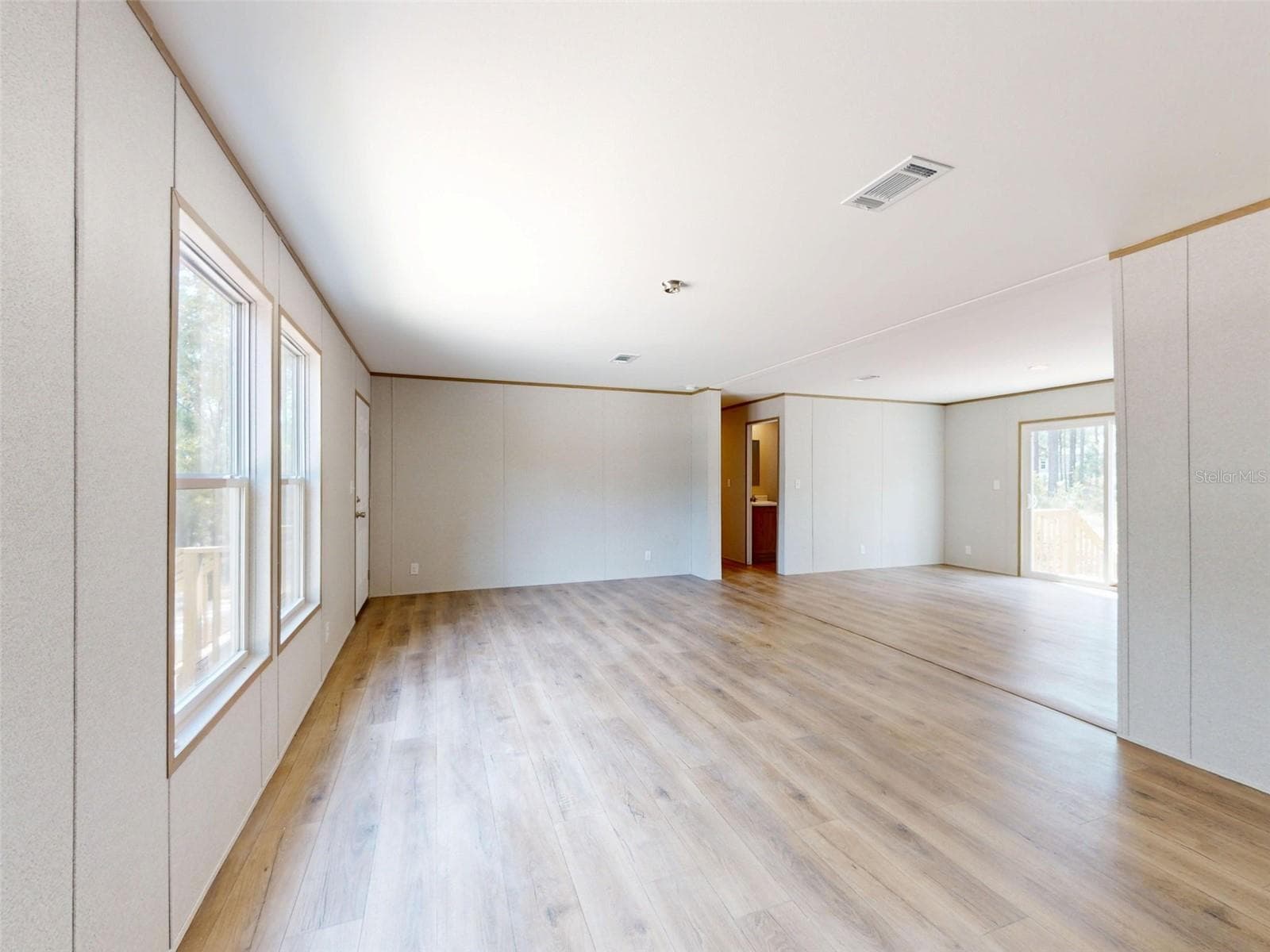 Manufactured Home at 730 NE 131 AVE, WILLISTON, photo 14 of 68