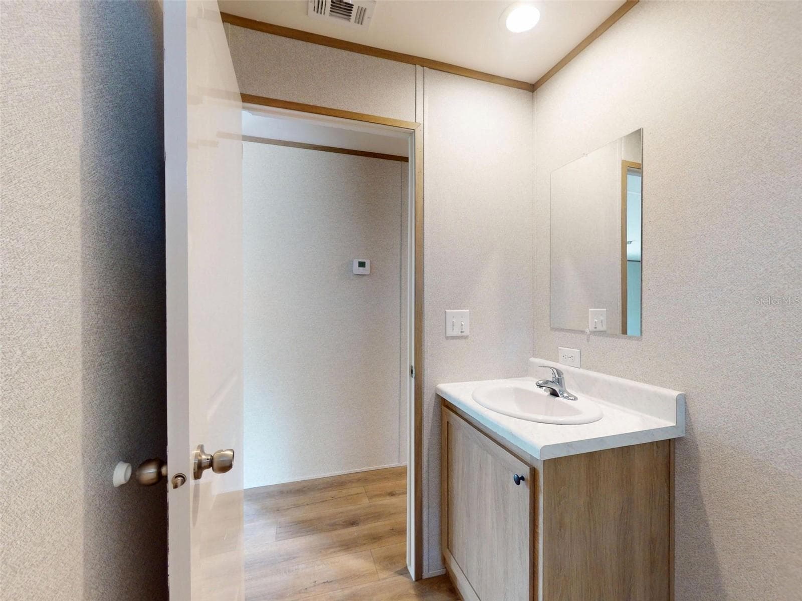 Manufactured Home at 730 NE 131 AVE, WILLISTON, photo 28 of 68