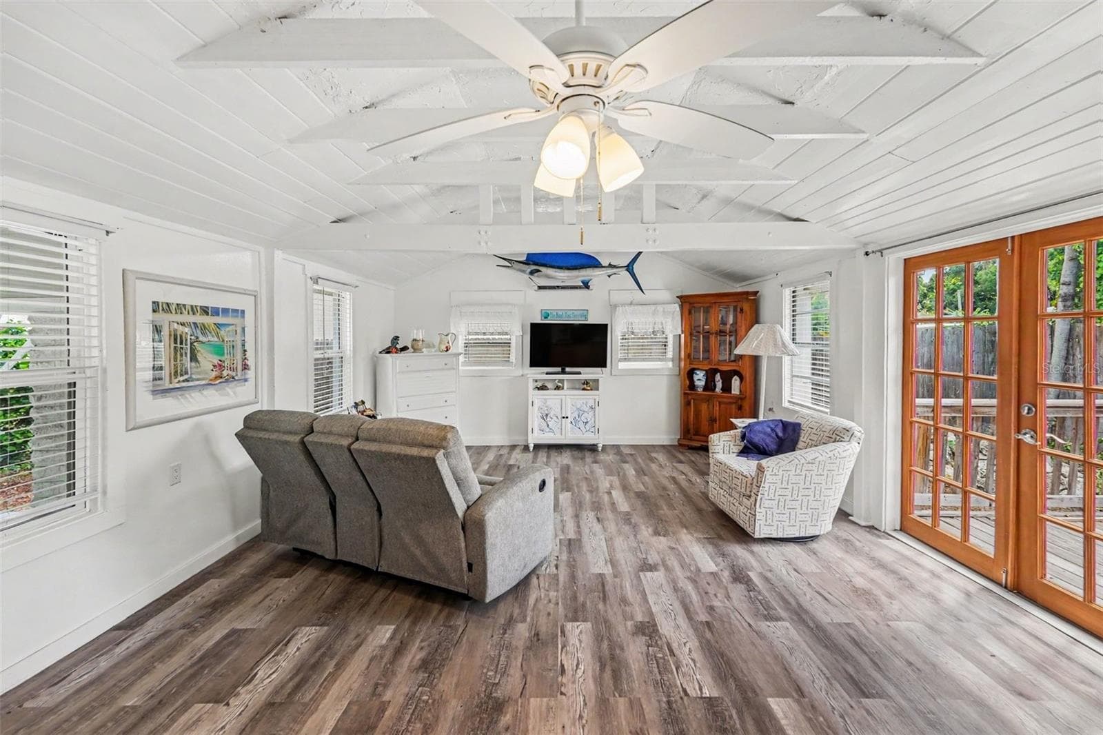 Single Family Residence at 129 94TH AVE, TREASURE ISLAND, photo 7 of 38