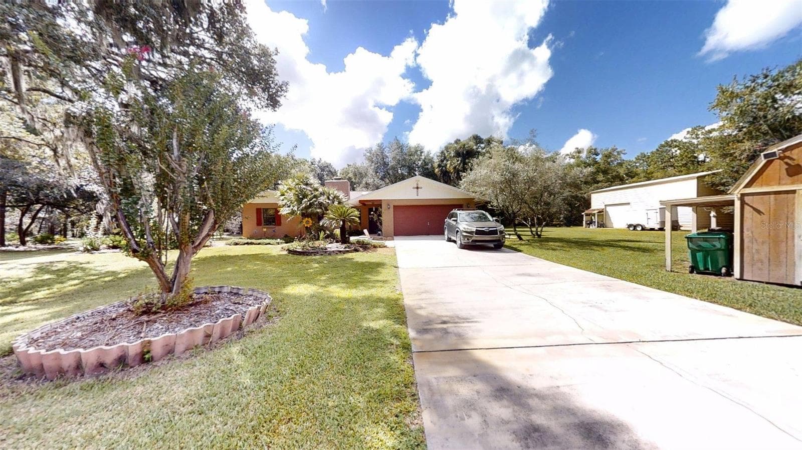8614 W VARRICCHIO LN