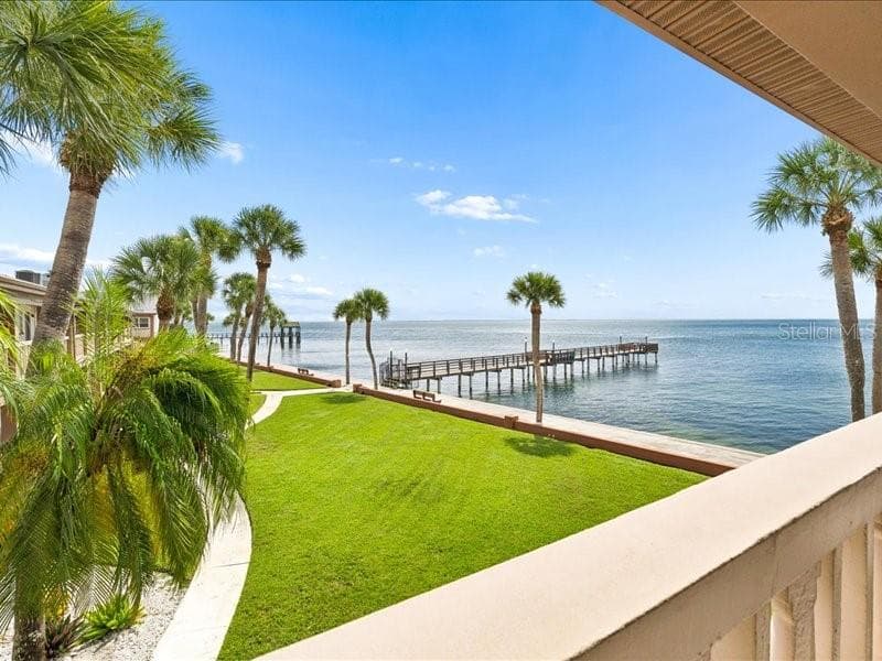 650 PINELLAS POINT DR S #240