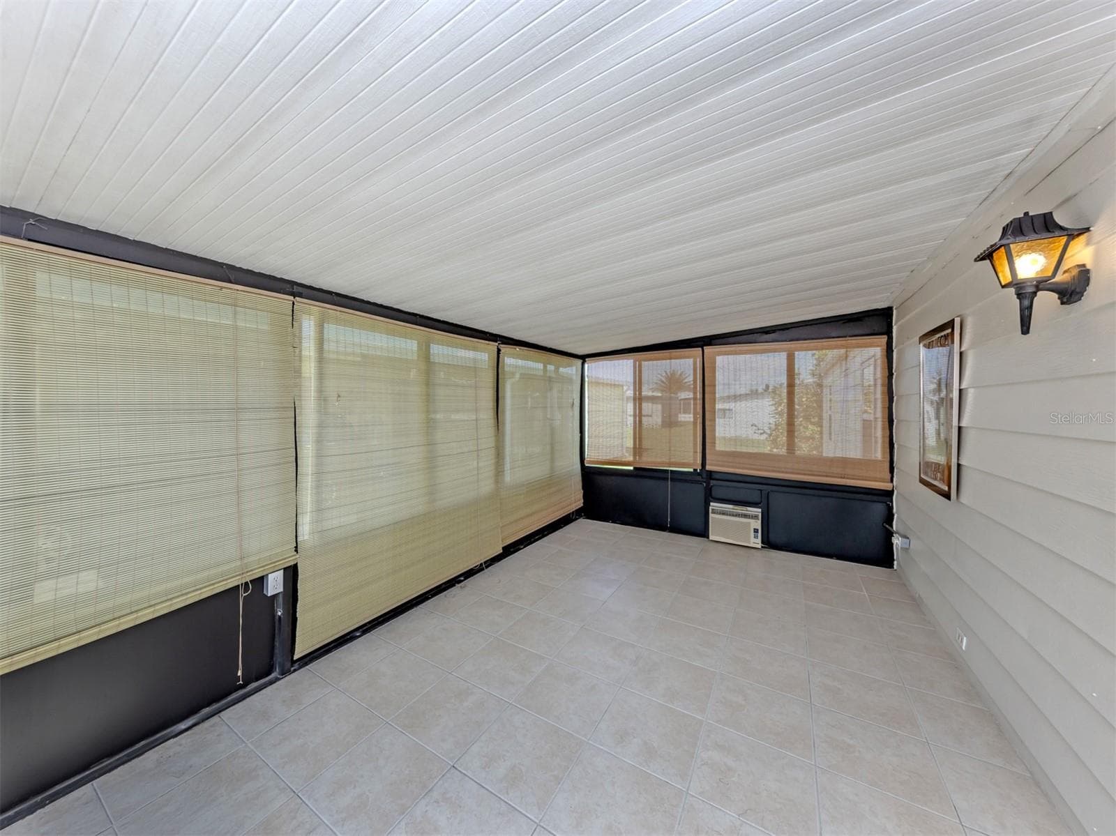 Florida Room - 192 PALM HARBOR DR, NORTH PORT