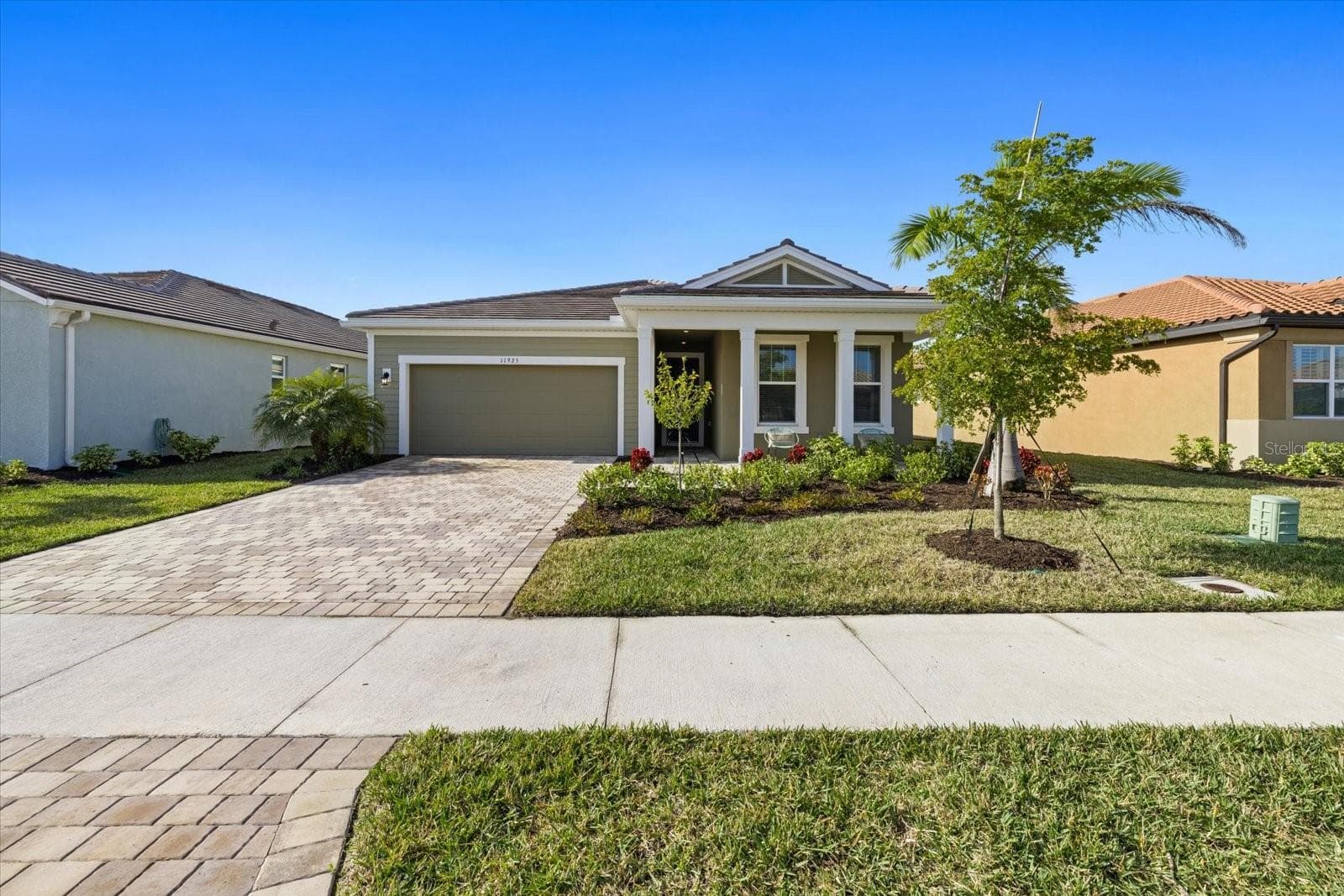 Front Elevation - 11925 BOHEMIAN PL, VENICE