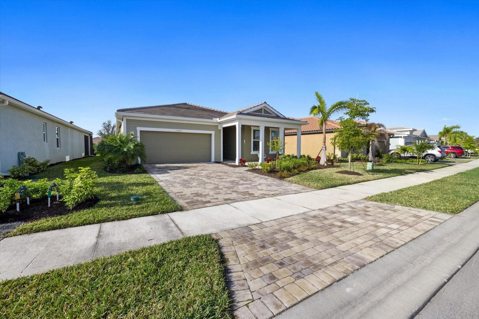 Front Elevation - 11925 BOHEMIAN PL, VENICE