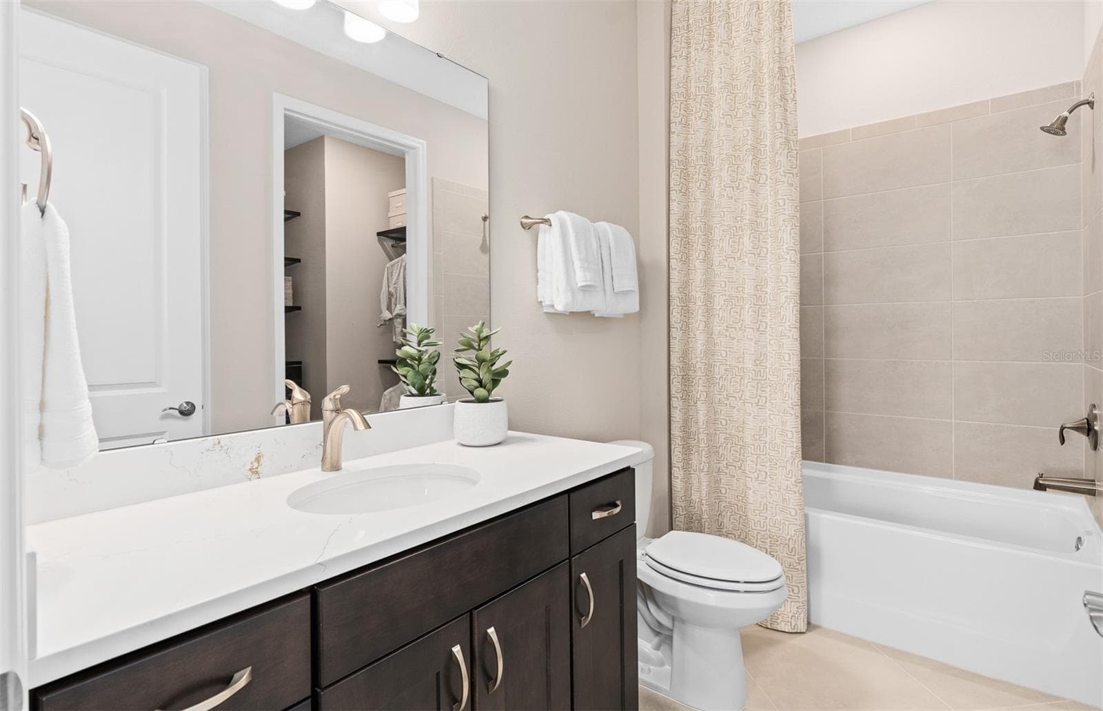 Model Home Design Only. Pictures and furnishings are for illustrative purposes only. Elevations, colors and options may vary. Furniture is for model home staging only. - 5094 SUNFALLS AVENUE, ST CLOUD