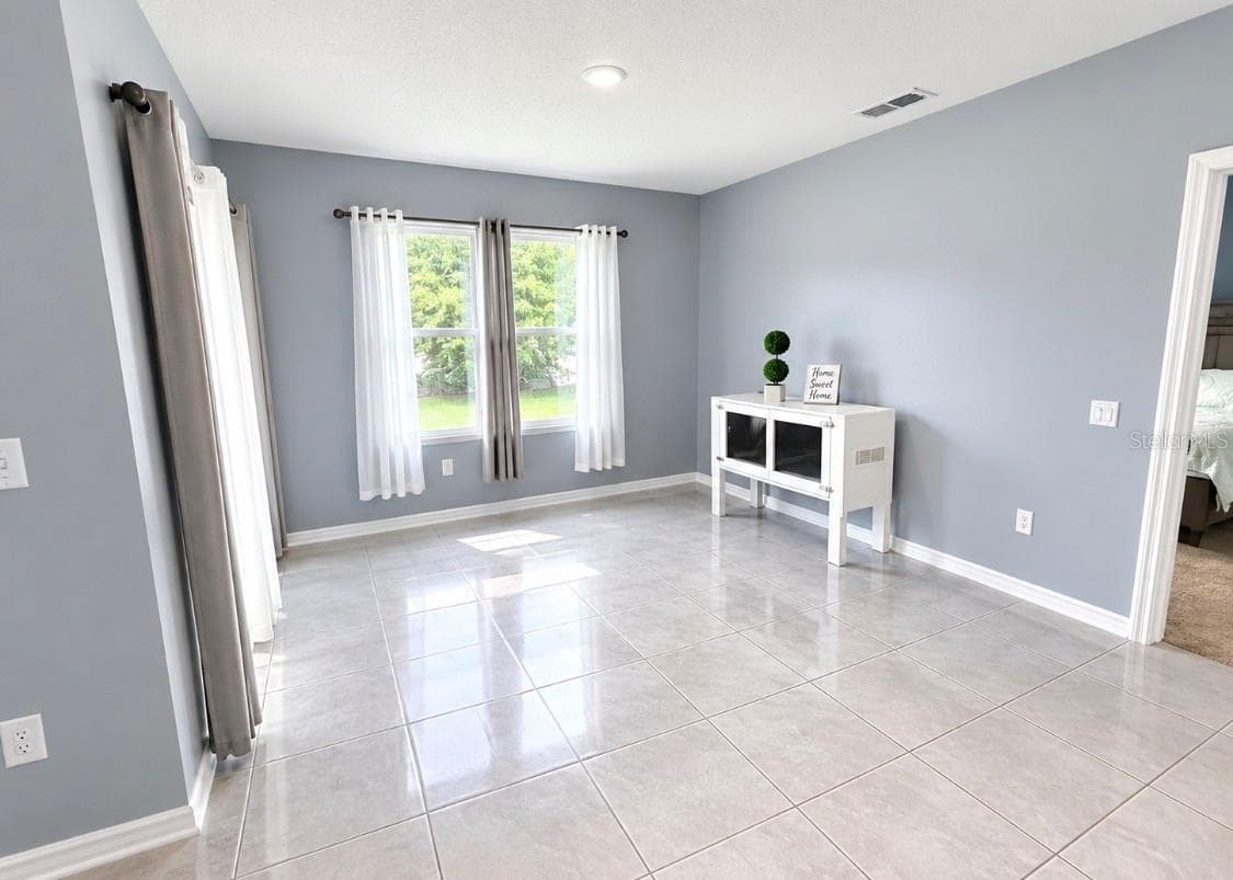Single Family Residence at 635 AUTUMN STREAM DR, AUBURNDALE, photo 11 of 26