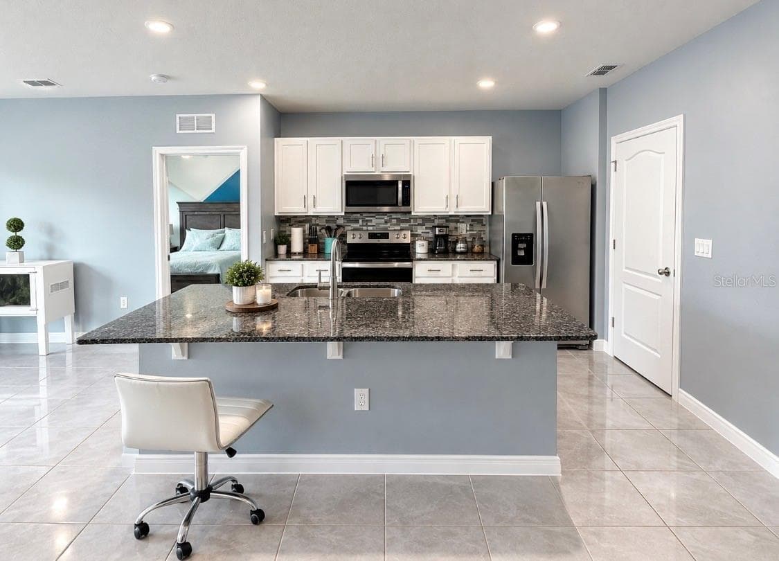 Single Family Residence at 635 AUTUMN STREAM DR, AUBURNDALE, photo 15 of 26