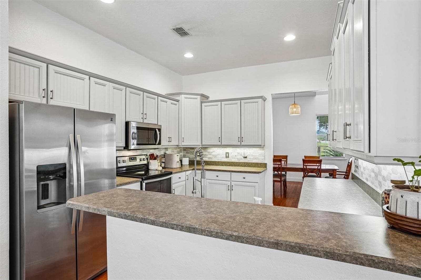 very nice kitchen - 10540 SE 42ND TER, BELLEVIEW