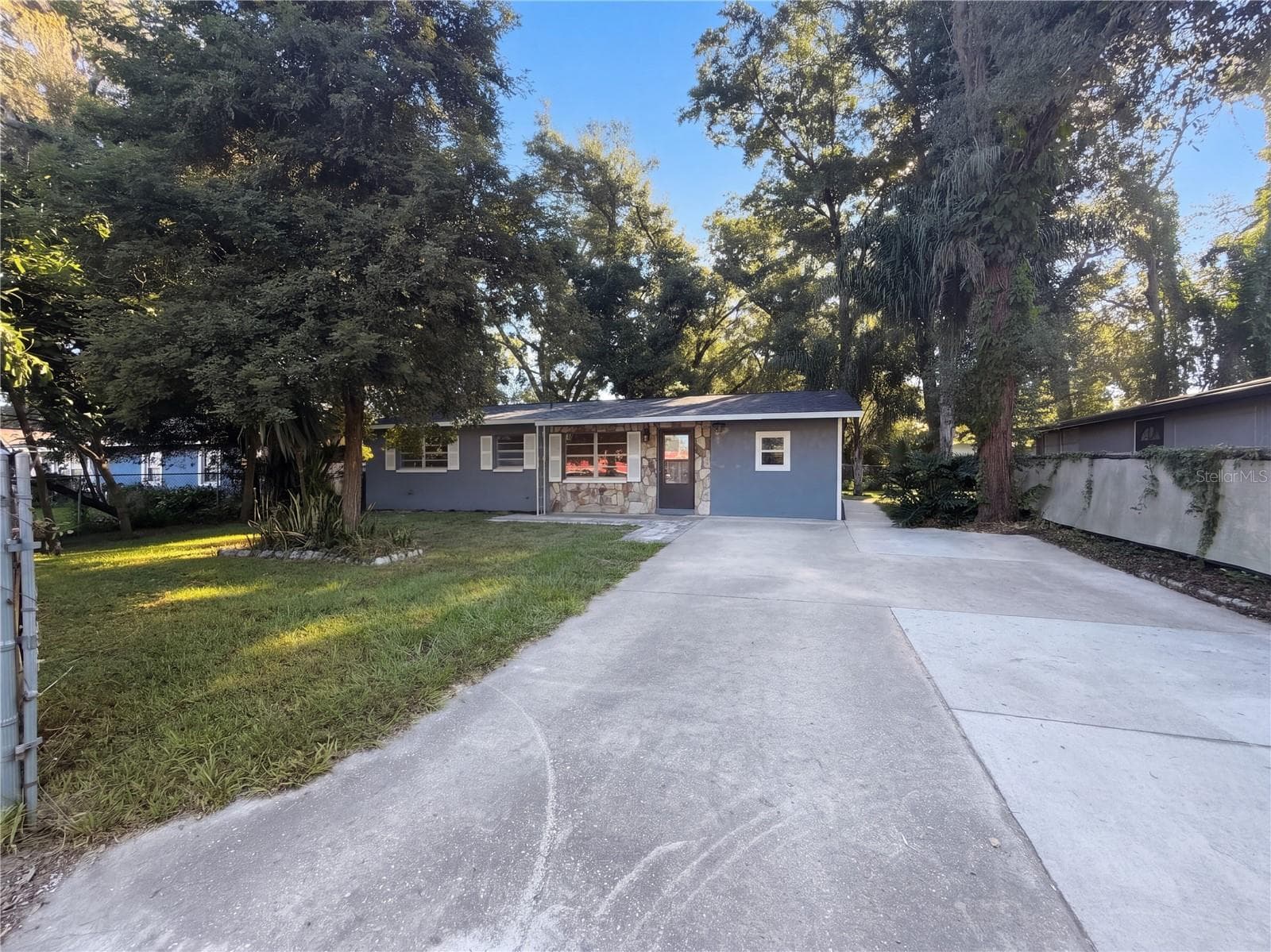 Single Family Residence at 13732 21ST ST, DADE CITY, photo 2 of 24