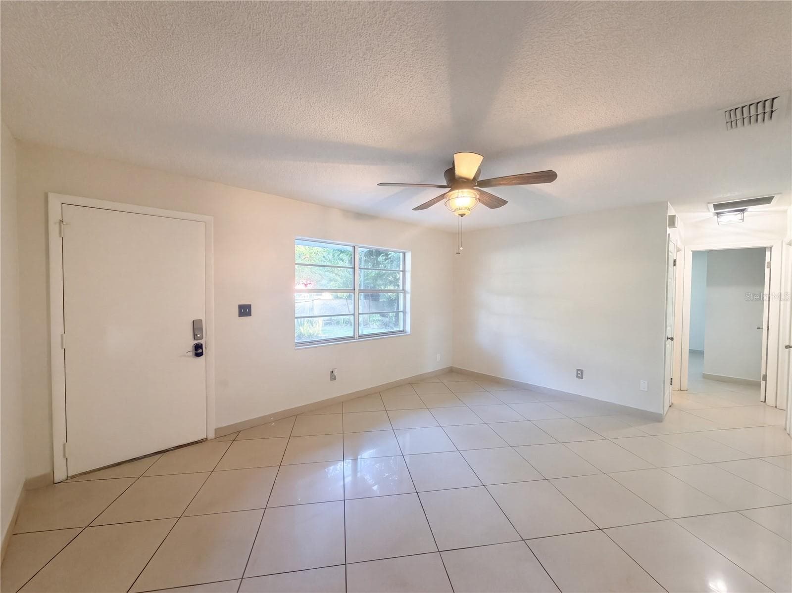 Single Family Residence at 13732 21ST ST, DADE CITY, photo 4 of 24