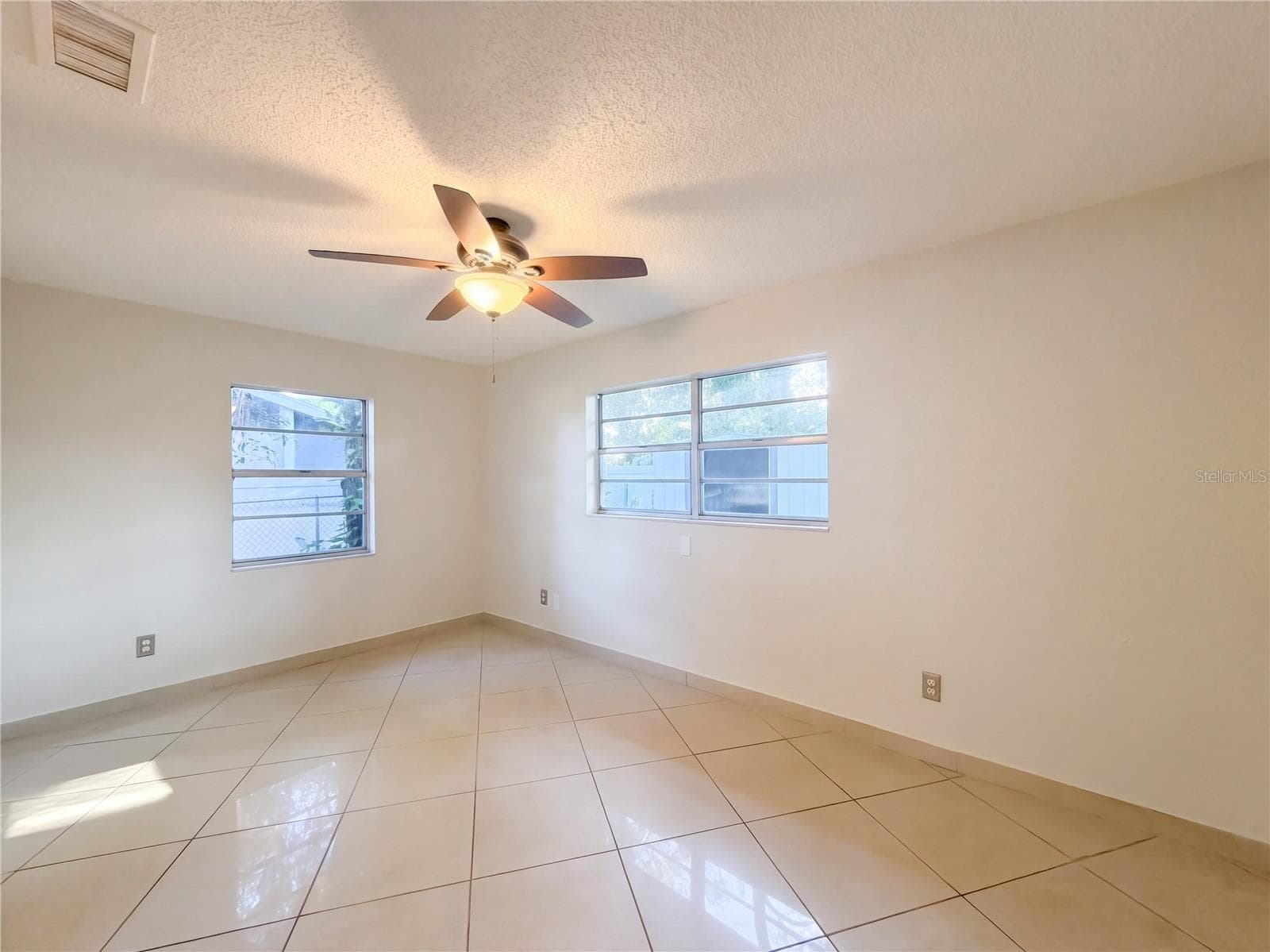 Single Family Residence at 13732 21ST ST, DADE CITY, photo 10 of 24