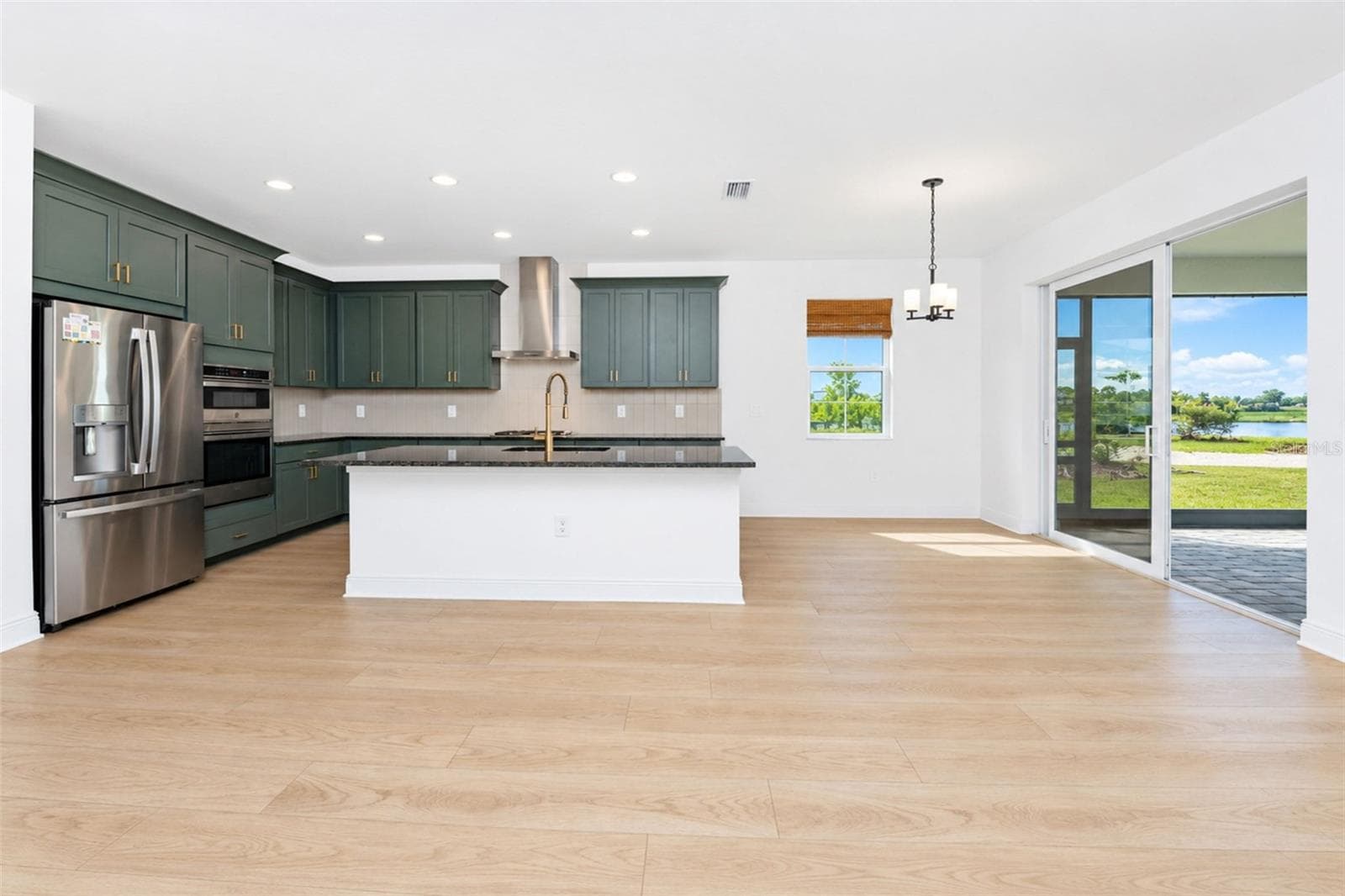 Gourmet Kitchen - 237 VISTERA BLVD, NOKOMIS