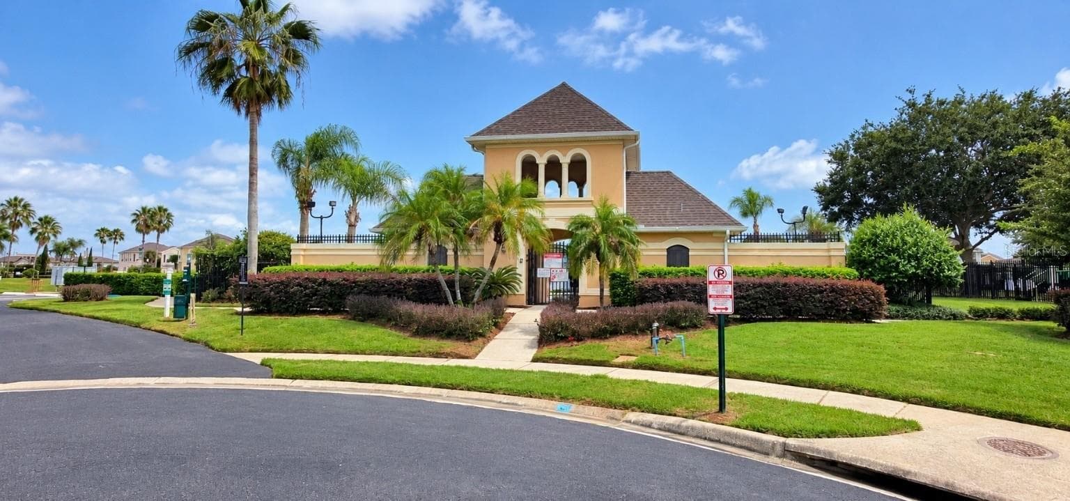 Single Family Residence at 13443 MEADOW BAY LOOP, ORLANDO, photo 2 of 7