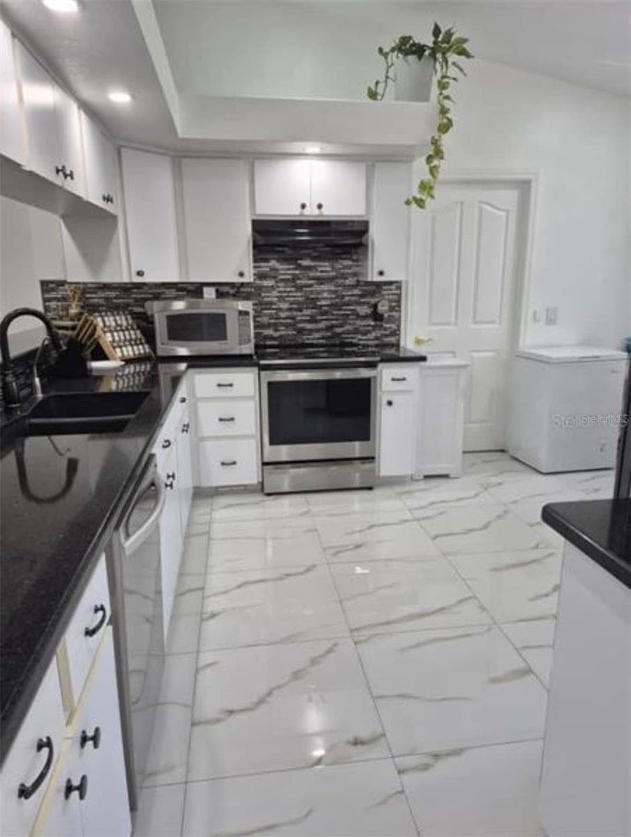 Single Family Residence at 5451 TROPIC DR, NEW PORT RICHEY, photo 9 of 53