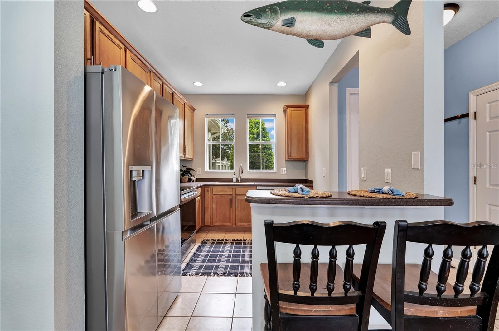 Kitchen Island - 14169 AVENUE OF THE GRVS, WINTER GARDEN
