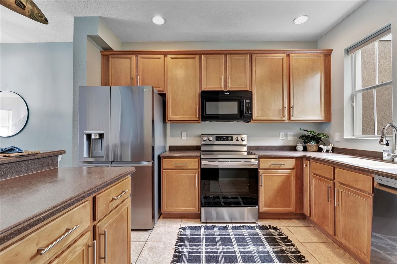Open Kitchen - 14169 AVENUE OF THE GRVS, WINTER GARDEN