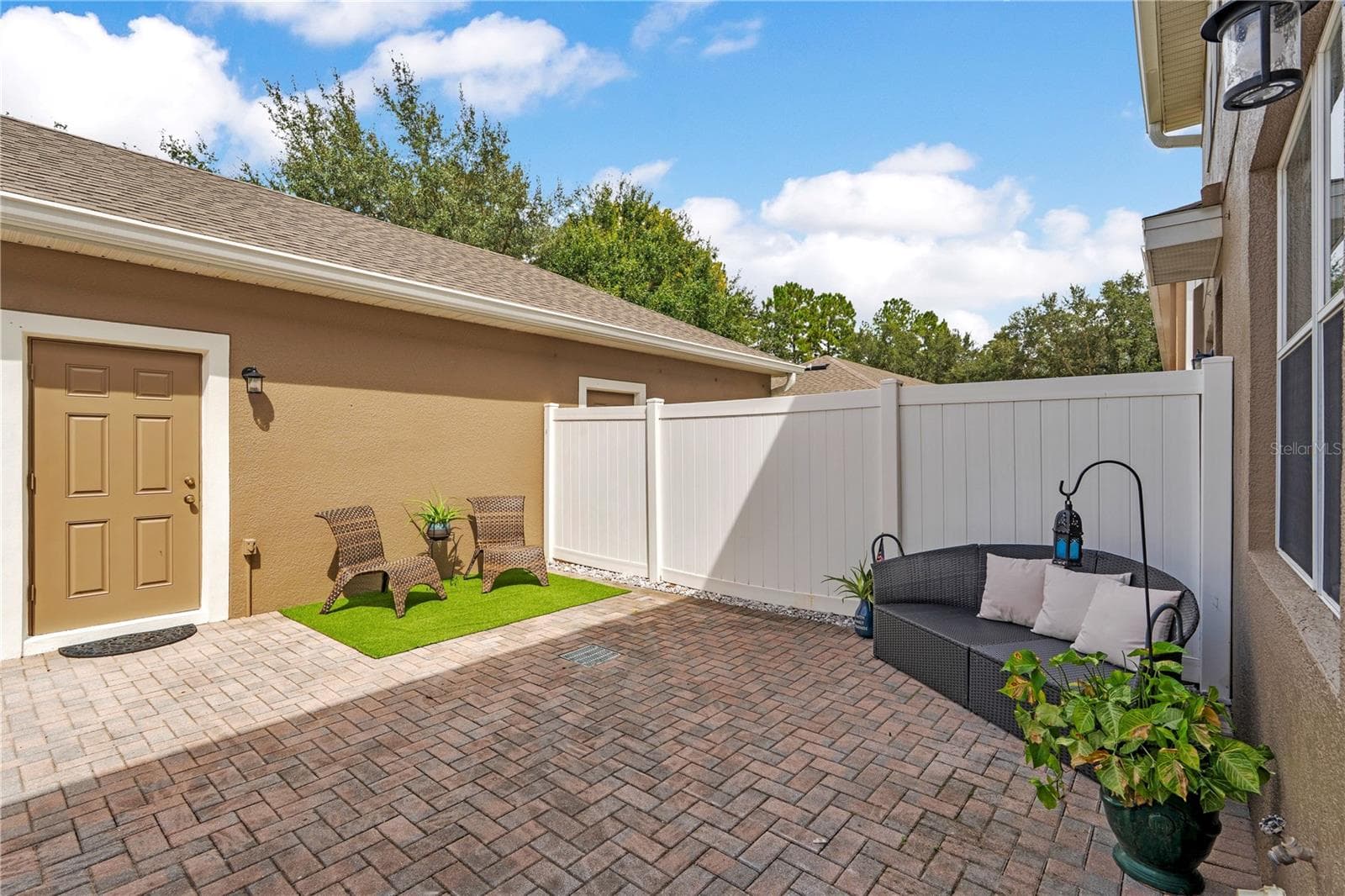 Patio - 14169 AVENUE OF THE GRVS, WINTER GARDEN