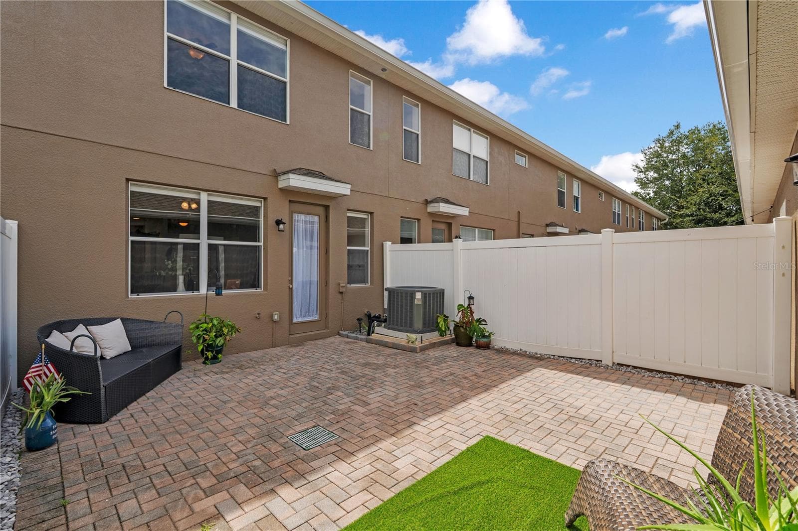 Backyard - 14169 AVENUE OF THE GRVS, WINTER GARDEN