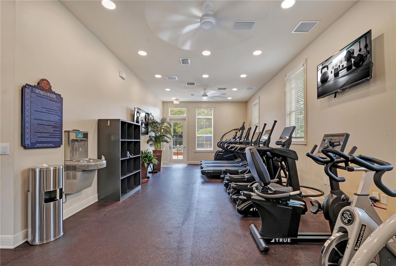 Gym 2 - 14169 AVENUE OF THE GRVS, WINTER GARDEN