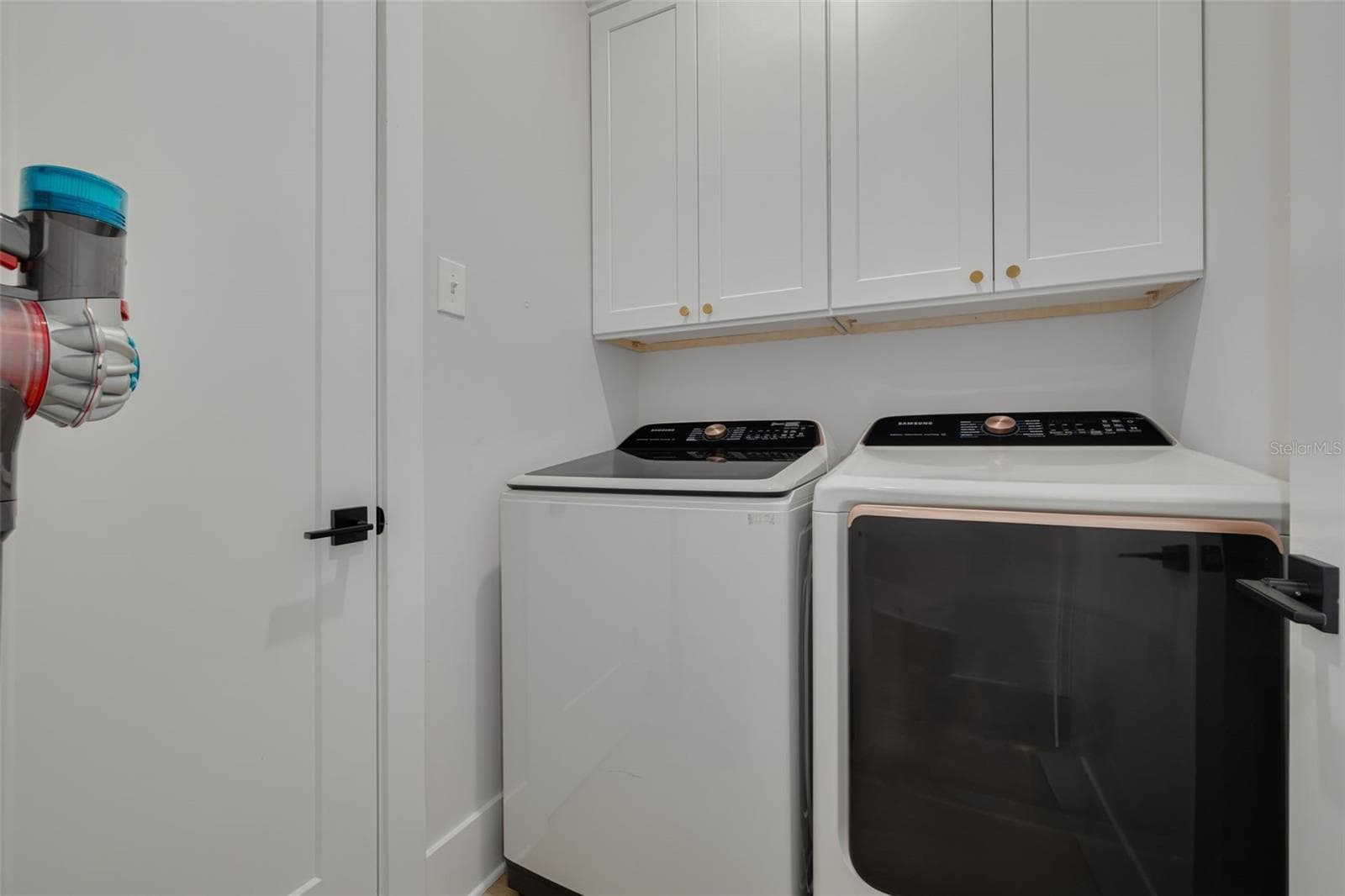 Townhouse at 233 8TH ST N, ST PETERSBURG, photo 25 of 31